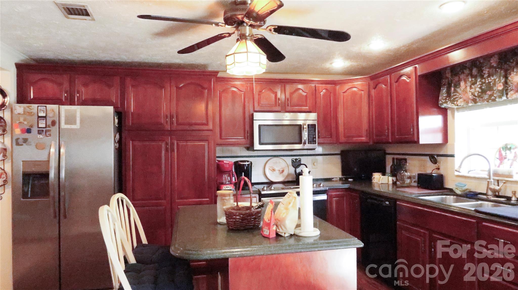 Single Family Residence at 114 Tamer Road, Mooresville, photo 7 of 23