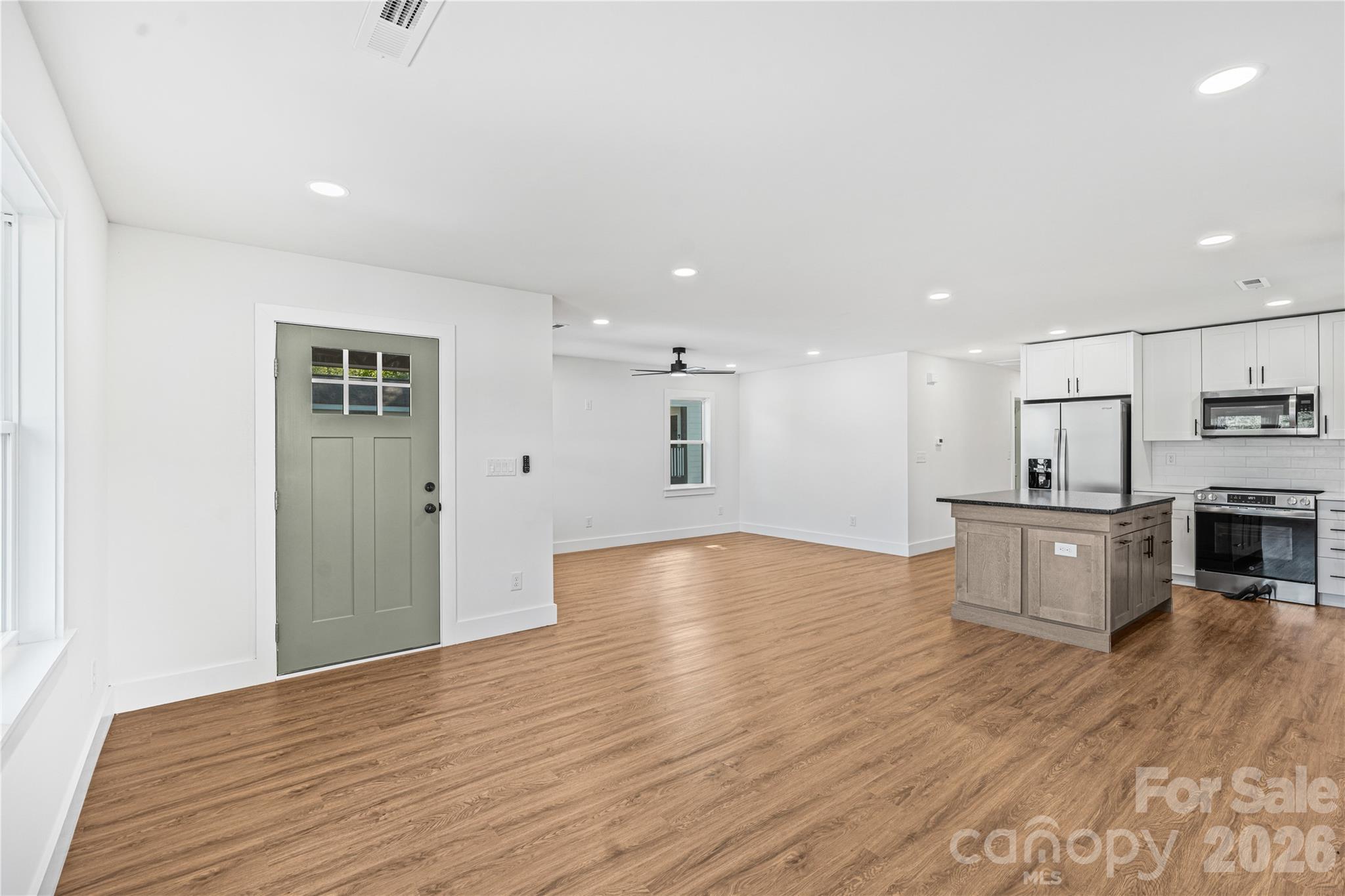 Single Family Residence at 1407 Birch Street, Kannapolis, photo 10 of 31