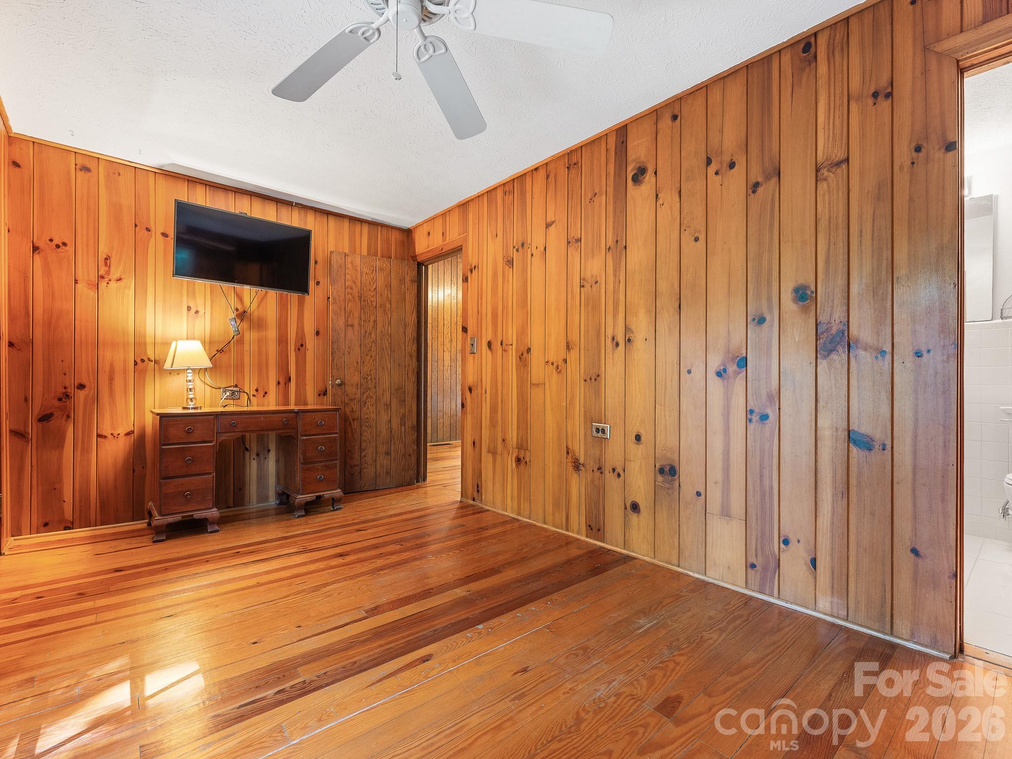 Primary bedroom with full bath - 240 Seneca Boulevard, Hendersonville