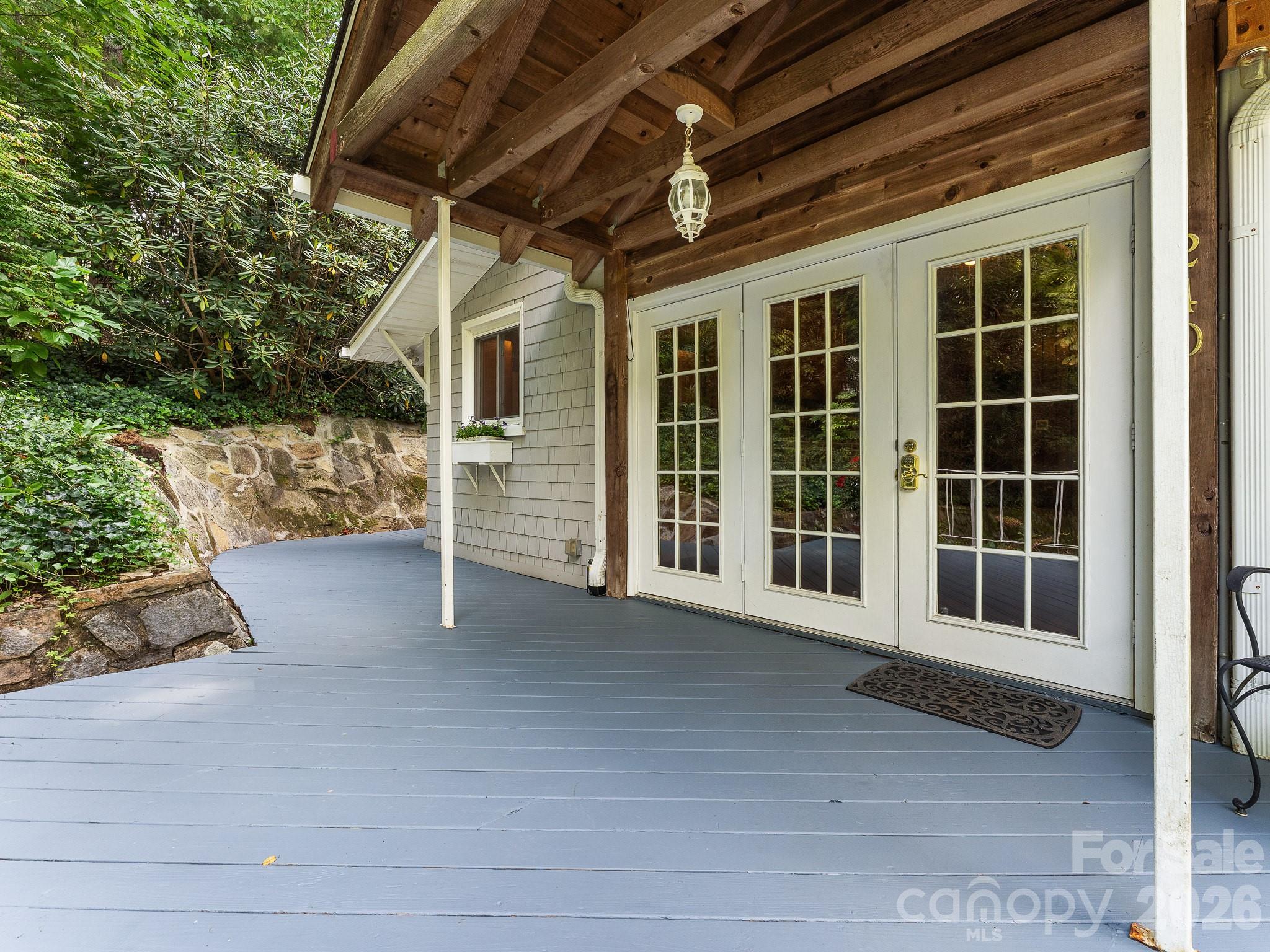 Single Family Residence at 240 Seneca Boulevard, Hendersonville, photo 9 of 33