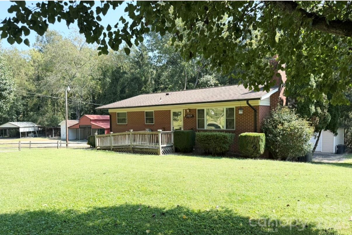 Single Family Residence at 2985 Collettsville Road, Lenoir, photo 4 of 25