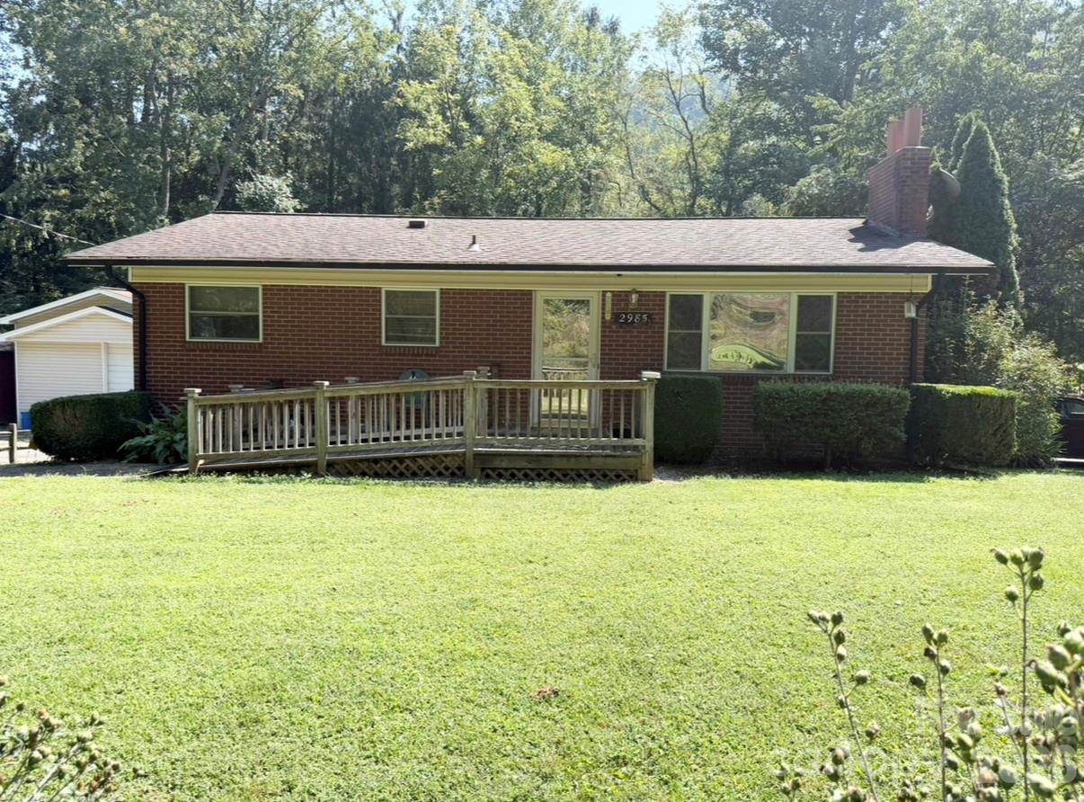 Single Family Residence at 2985 Collettsville Road, Lenoir, photo 5 of 25