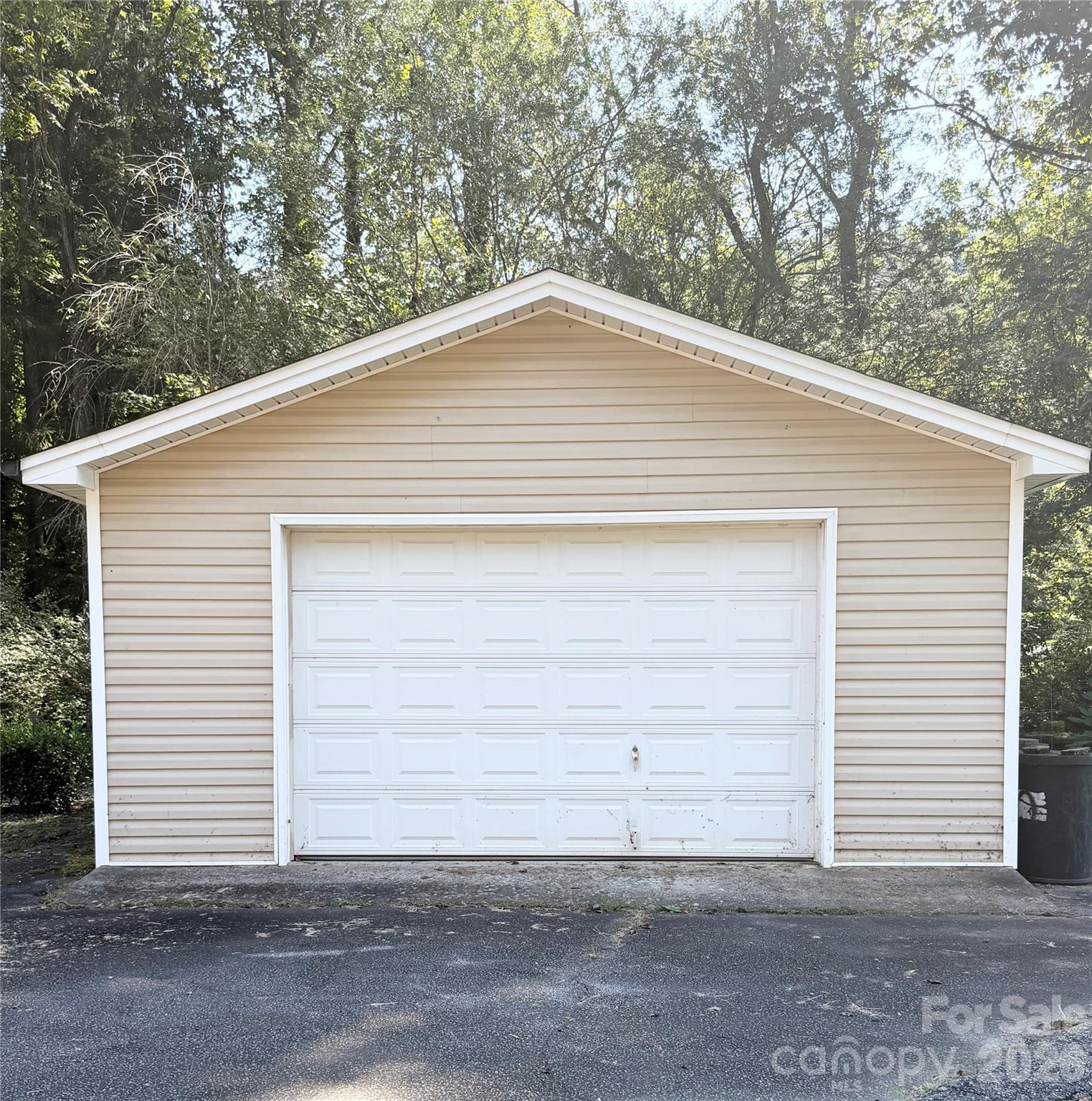 Single Family Residence at 2985 Collettsville Road, Lenoir, photo 21 of 25