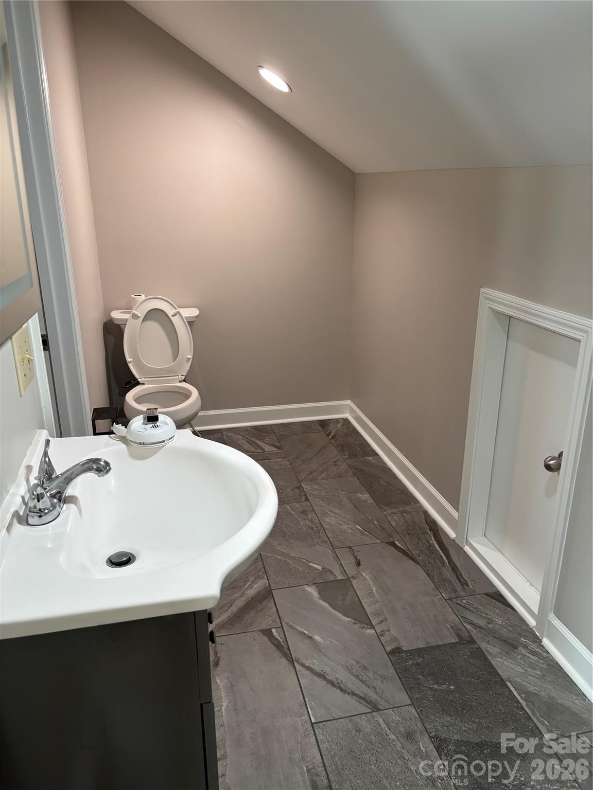 Single Family Residence at 1001 DownPatrick Lane NW, Concord, photo 21 of 39