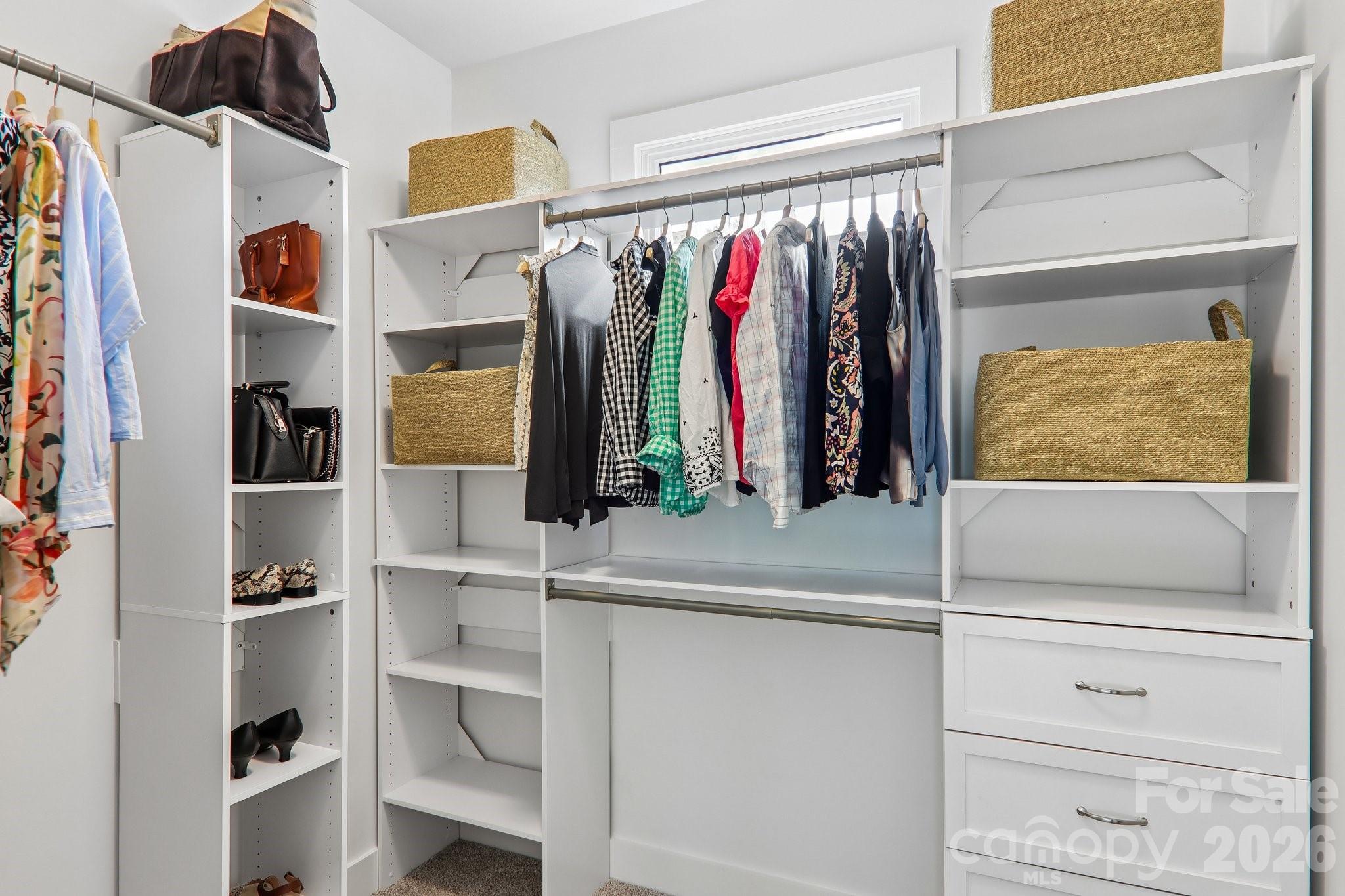California Style Closet - 107 New Pinner Place, Arden