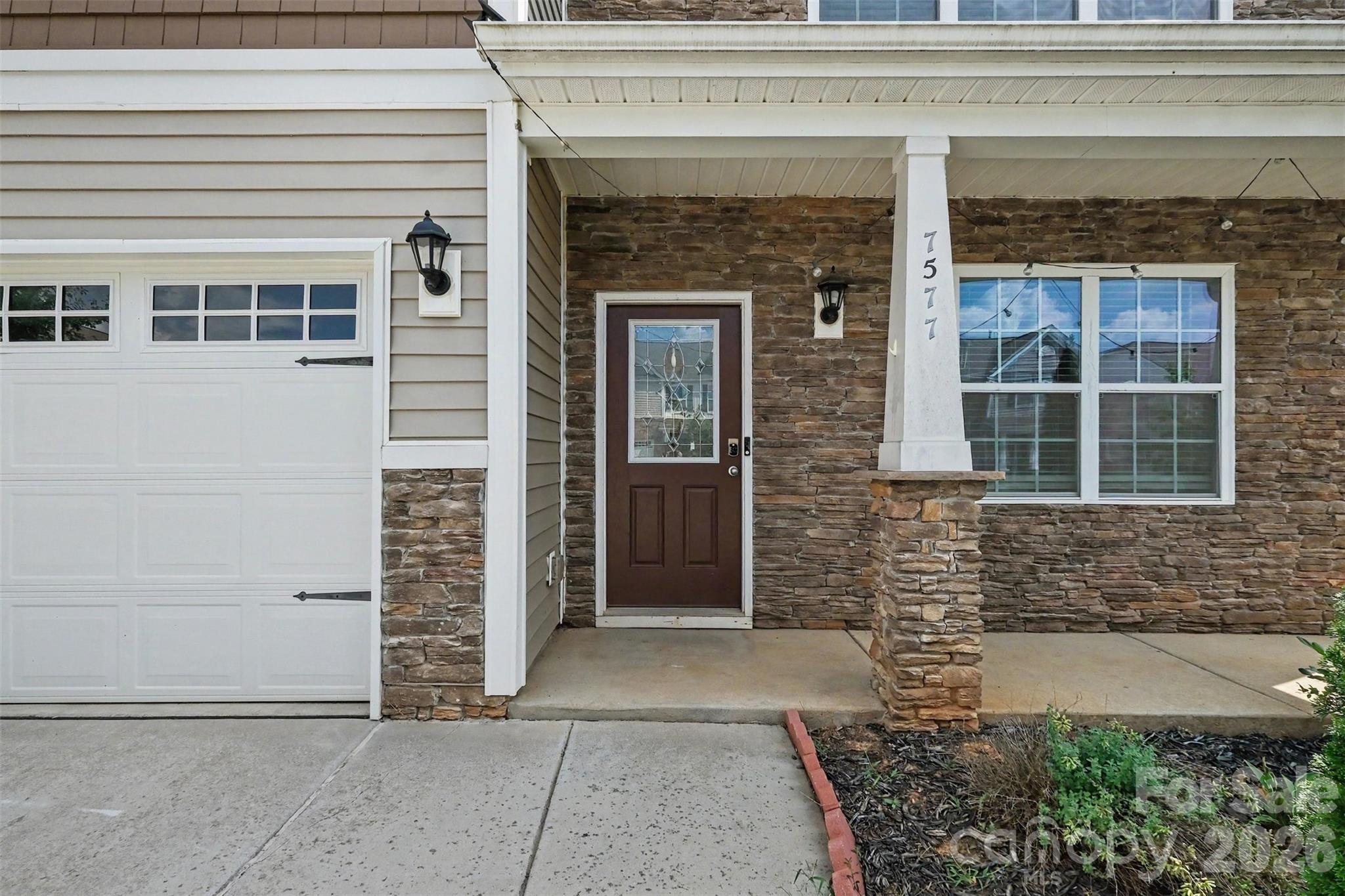 Single Family Residence at 7577 Nolen Farm Drive, Gastonia, photo 10 of 34