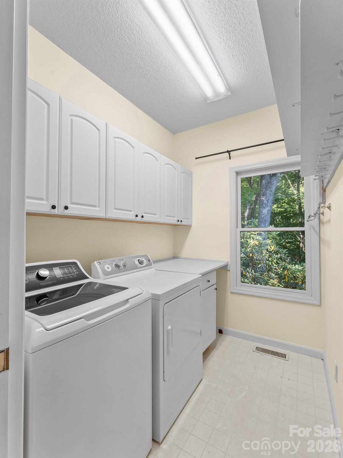 Single Family Residence at 1001 Stone Drive, Brevard, photo 27 of 46