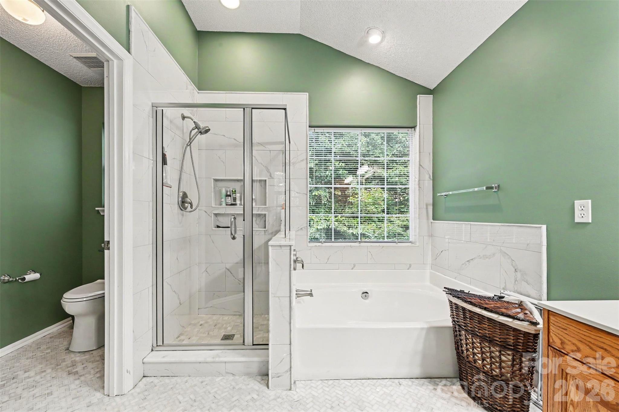 Single Family Residence at 3524 Crescent Knoll Drive, Matthews, photo 24 of 37