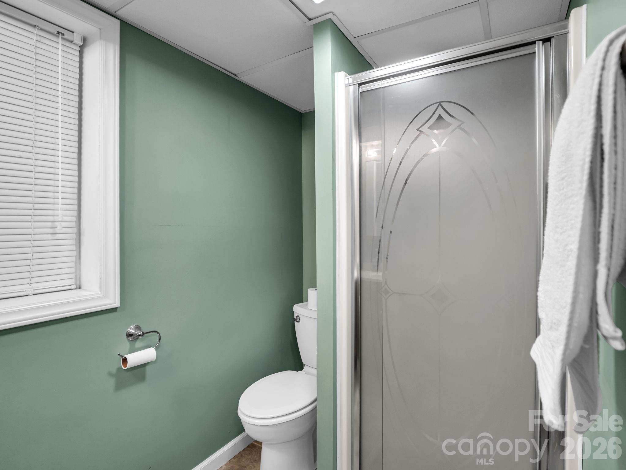 basement full bath - 215 Hillcrest Drive, Columbus