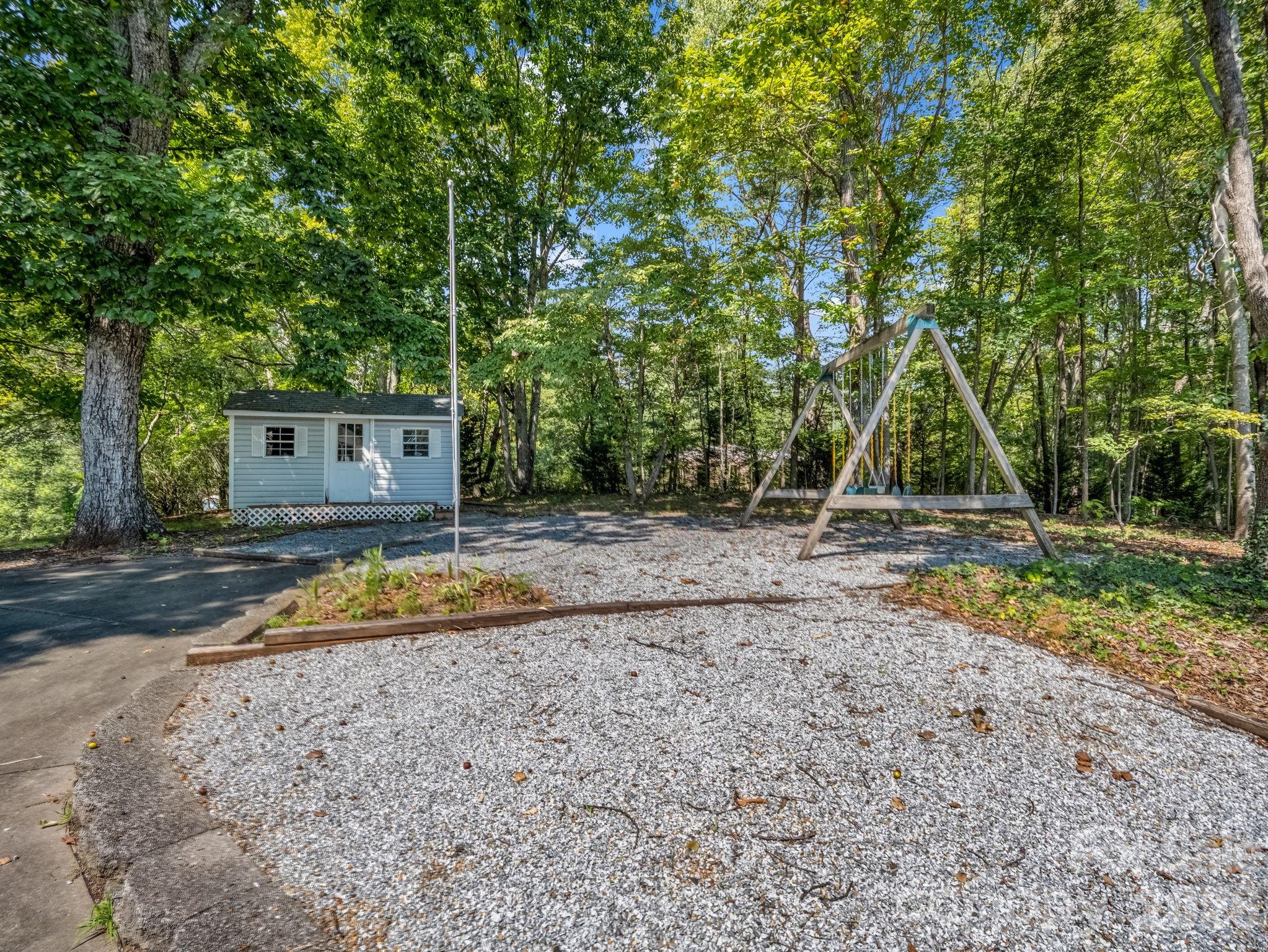 storage shed - 215 Hillcrest Drive, Columbus