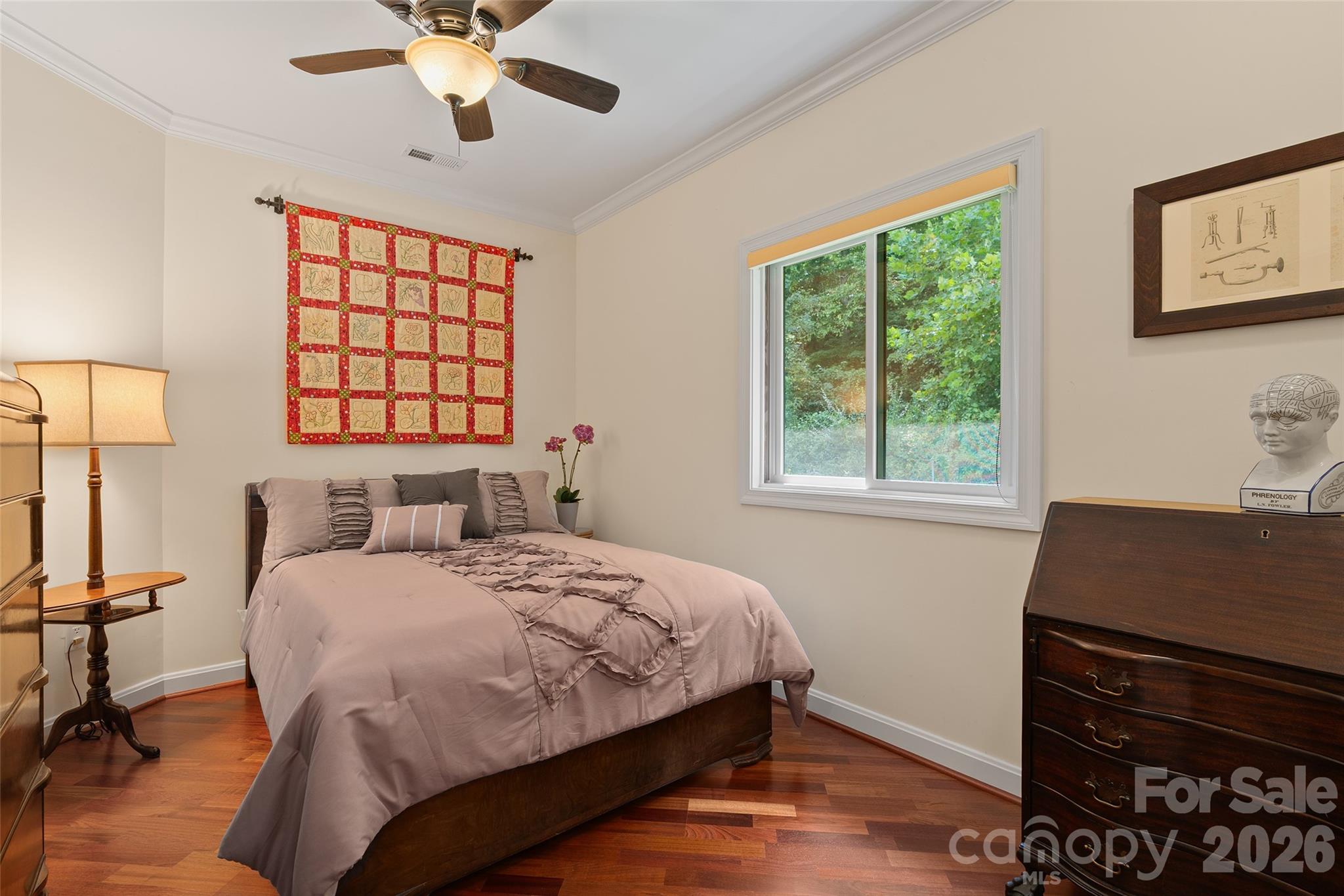 Secondary bedroom provides comfortable accommodations for family or guests. - 174b Marina Cove, Waynesville
