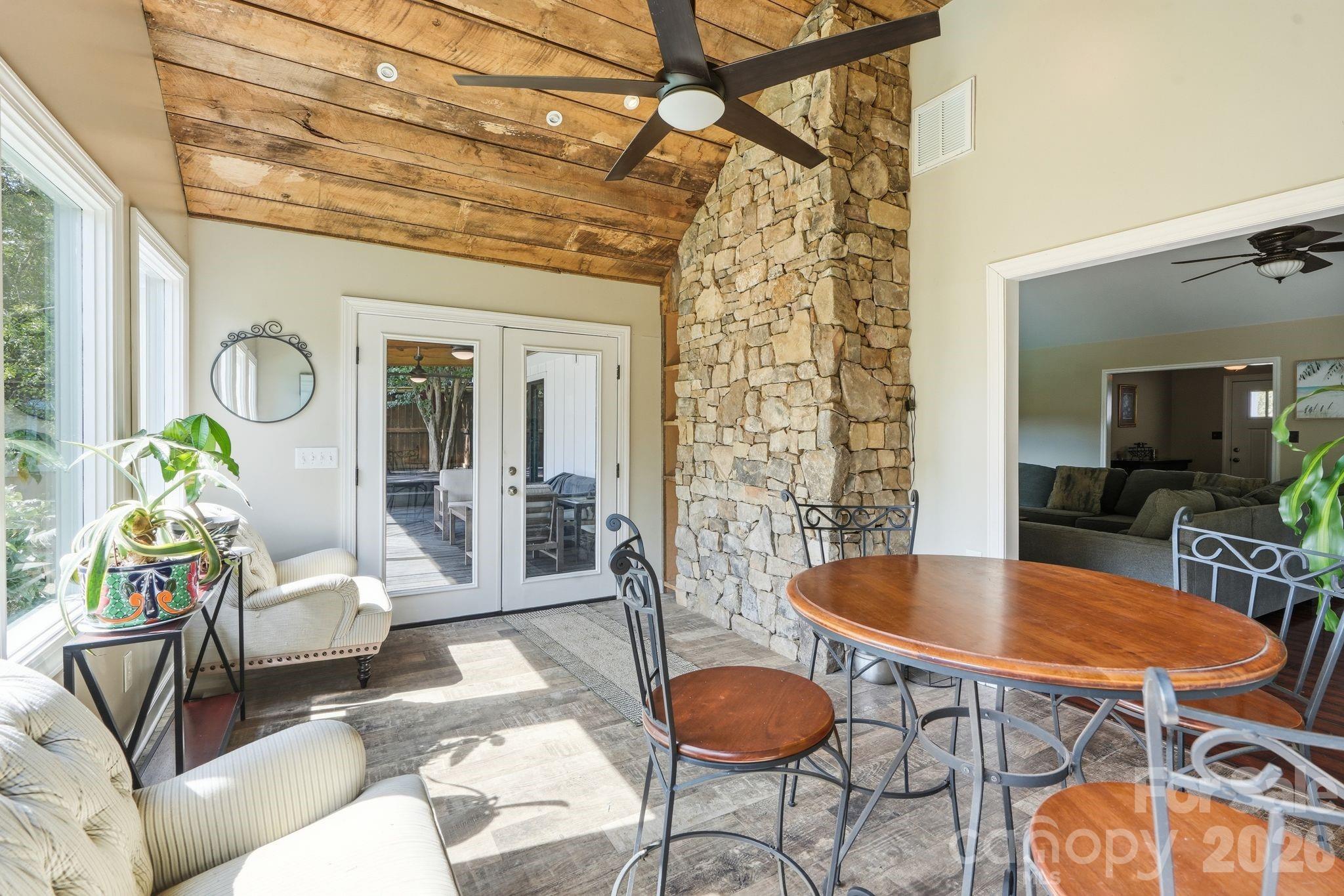 Single Family Residence at 12632 Sulgrave Drive, Huntersville, photo 25 of 43