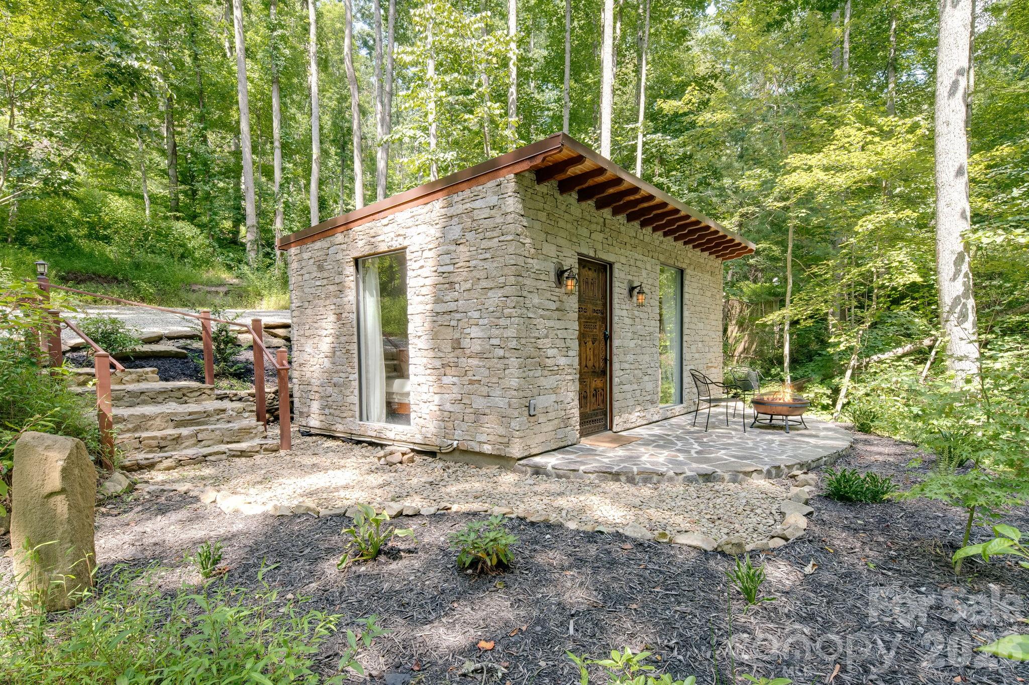 Portfolio at 6 and 8 Azura Gdns None, Weaverville