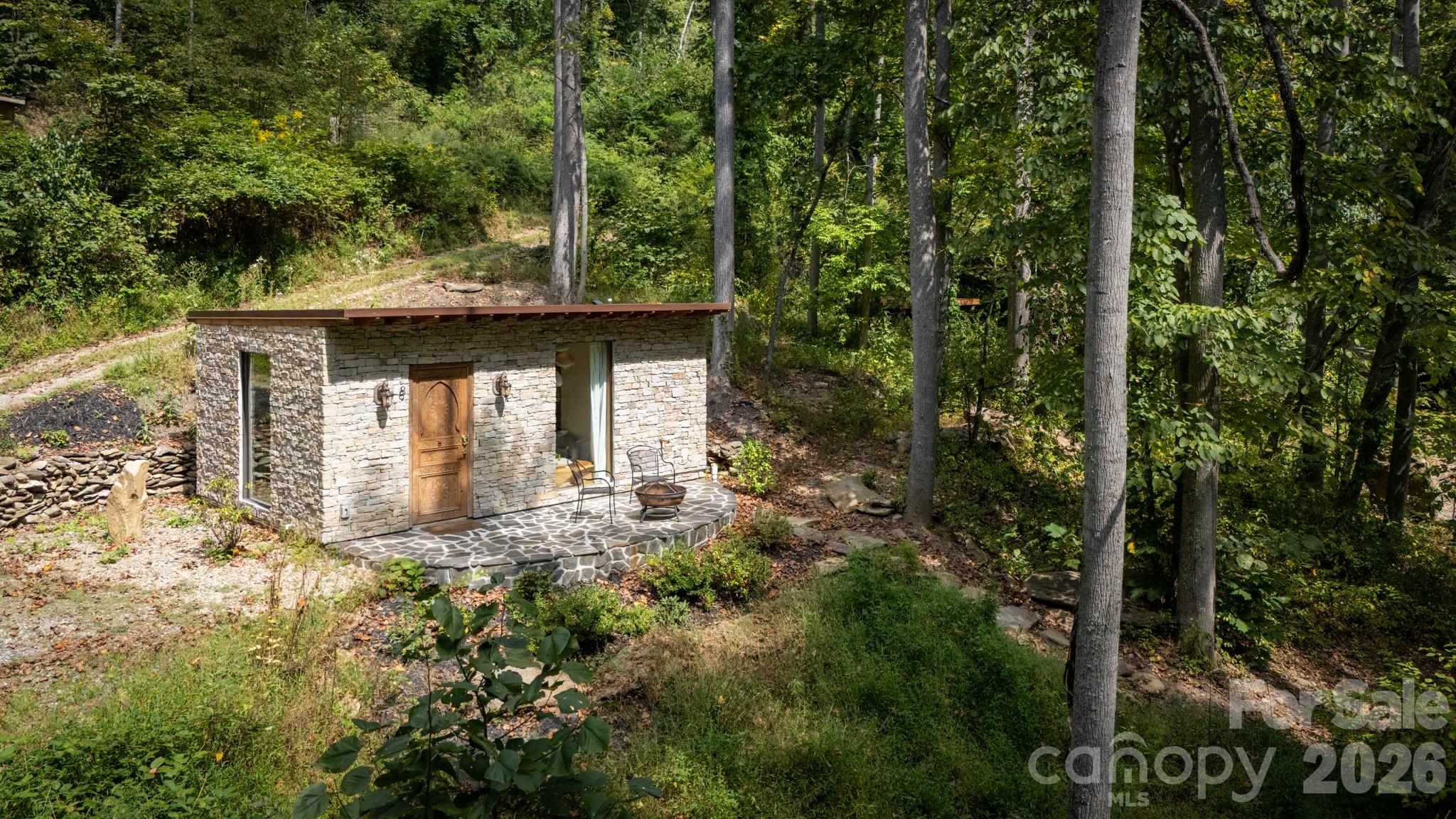 Portfolio at 6 and 8 Azura Gdns None, Weaverville, photo 3 of 14
