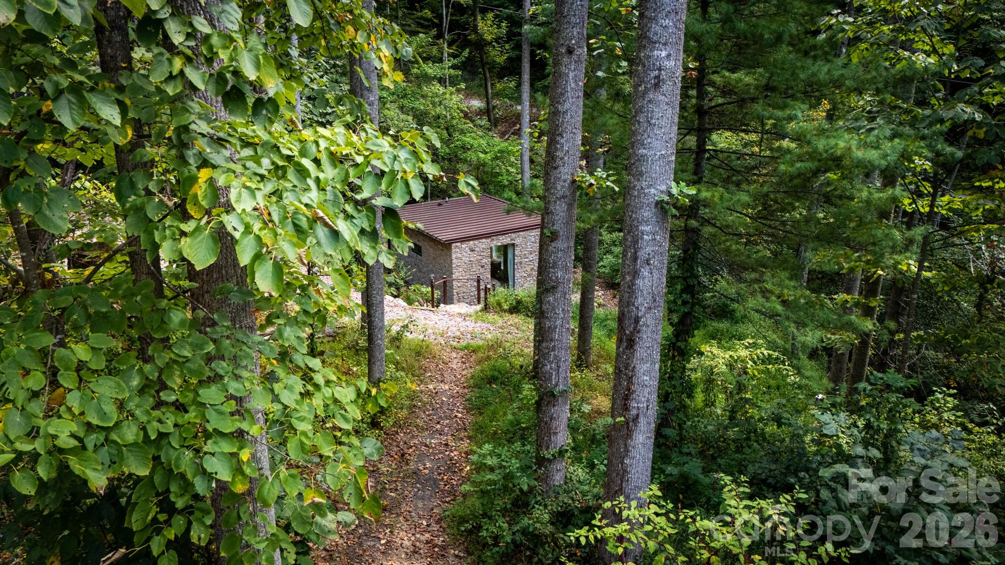 Portfolio at 6 and 8 Azura Gdns None, Weaverville, photo 5 of 14