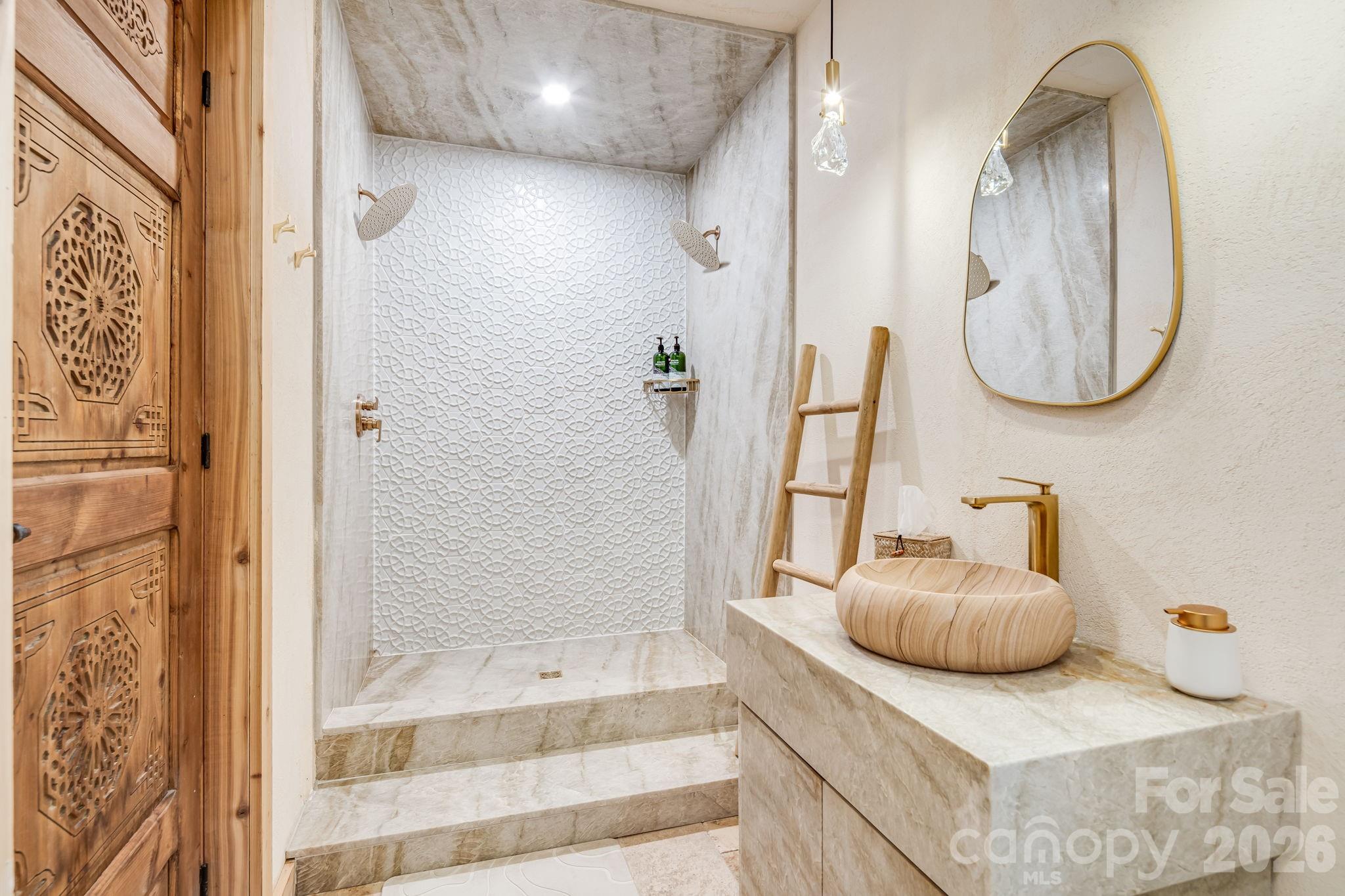 Portfolio at 6 and 8 Azura Gdns None, Weaverville, photo 6 of 14