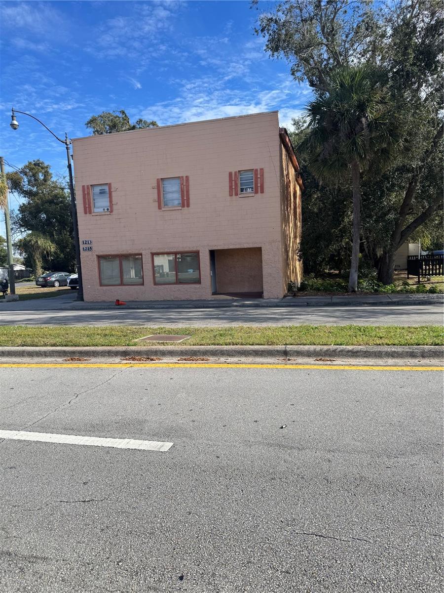 1215 N MAIN ST