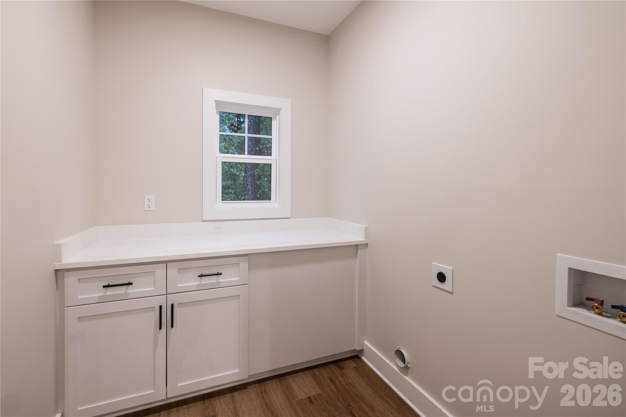 Laundry room - 276 Basswood Road, Troy