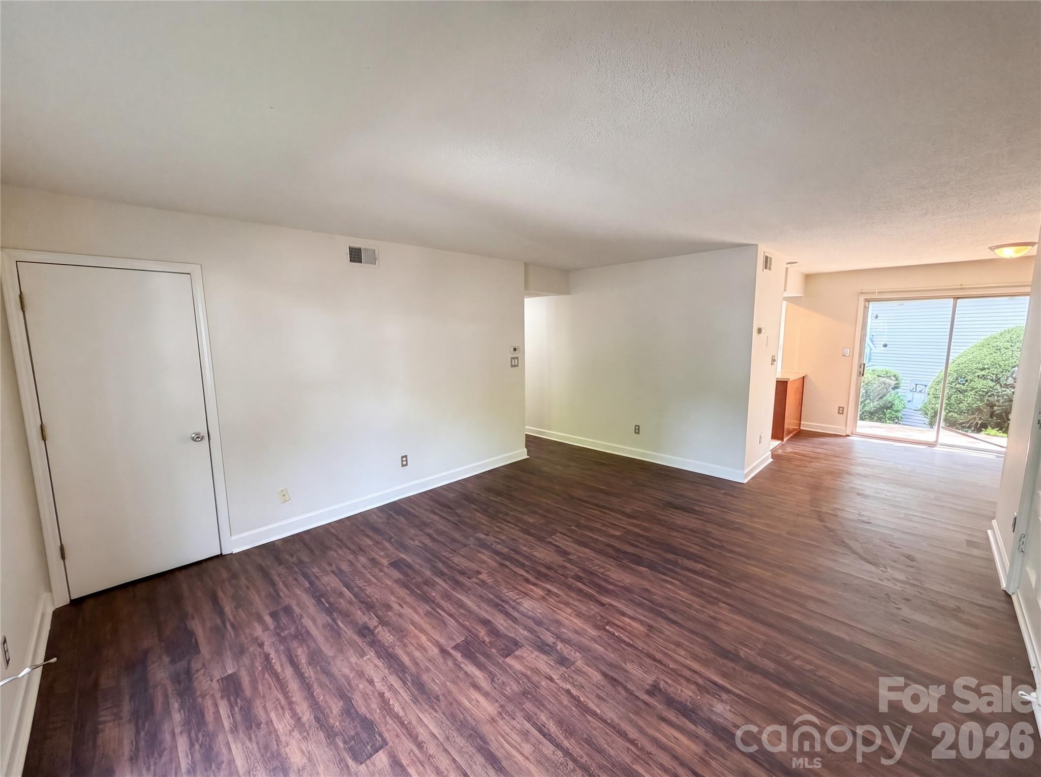 Condominium at 2020 Stoney Point Lane, Charlotte, photo 2 of 17