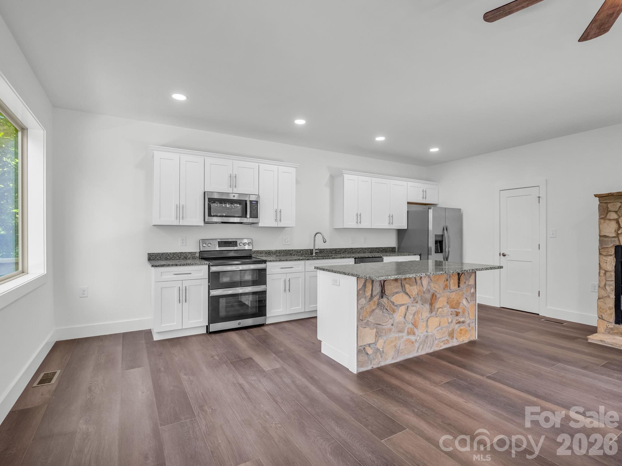 Single Family Residence at 136 Pierpoint Drive, Lake Lure, photo 17 of 44