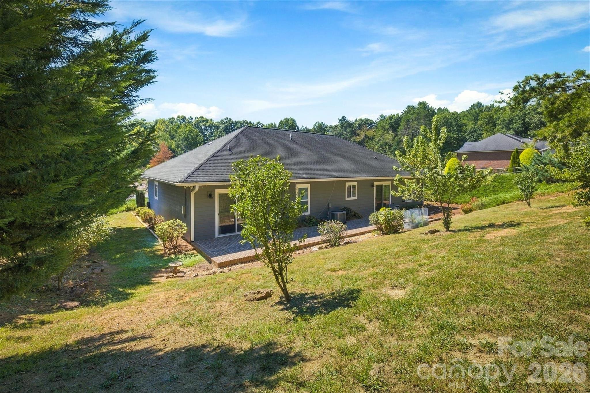 Single Family Residence at 329 Springwood Drive NE, Valdese, photo 5 of 45