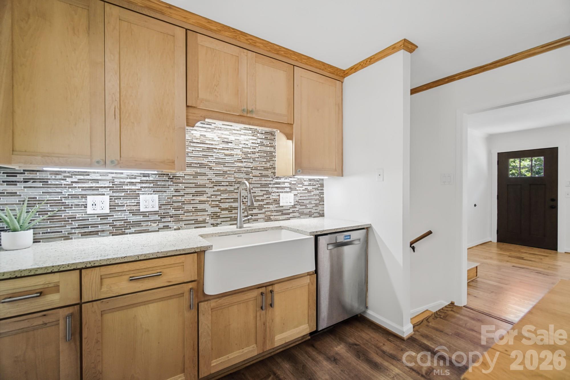 Under cabinet lighting - 35 Clement Drive, Asheville