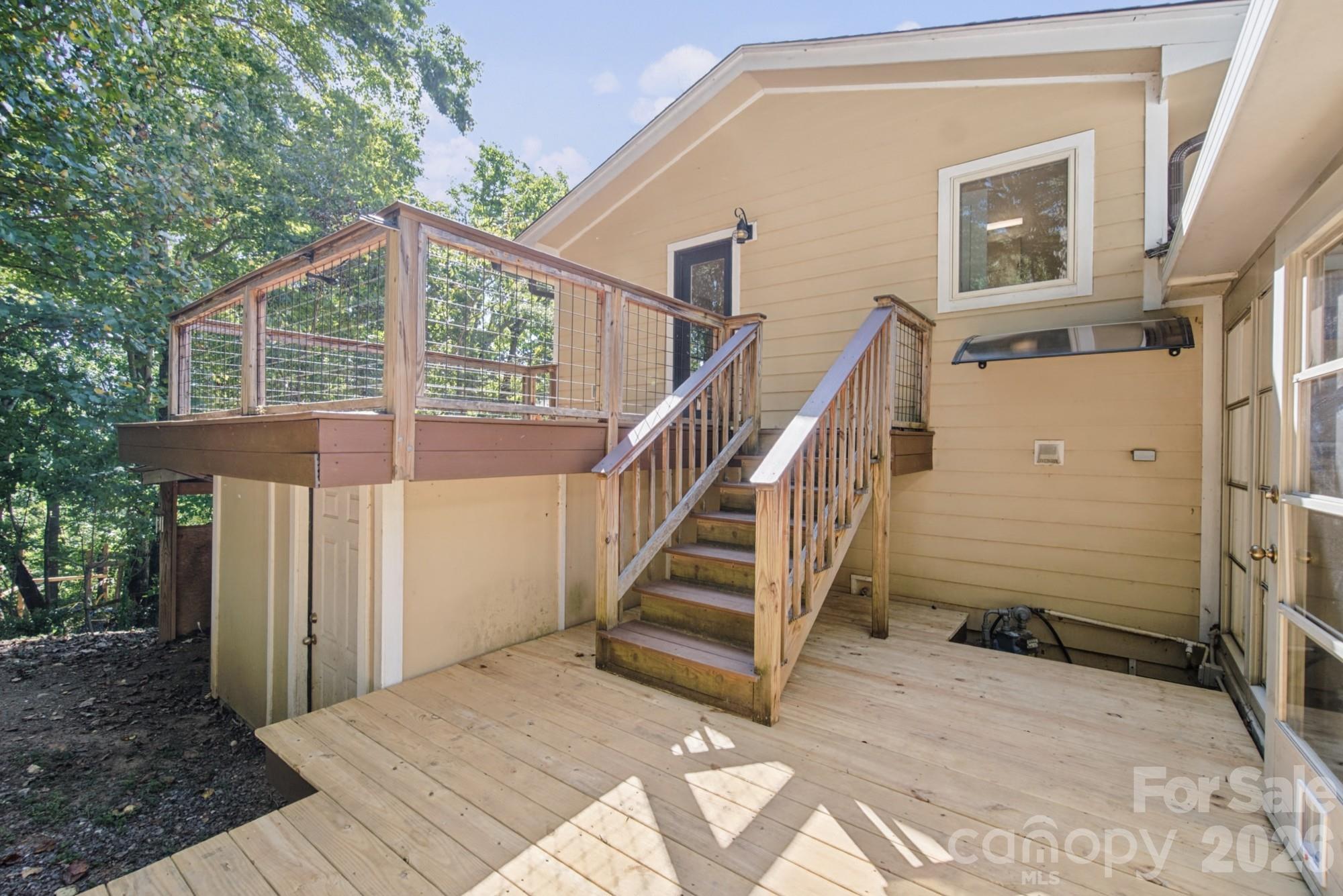 Brand-new back deck - 35 Clement Drive, Asheville