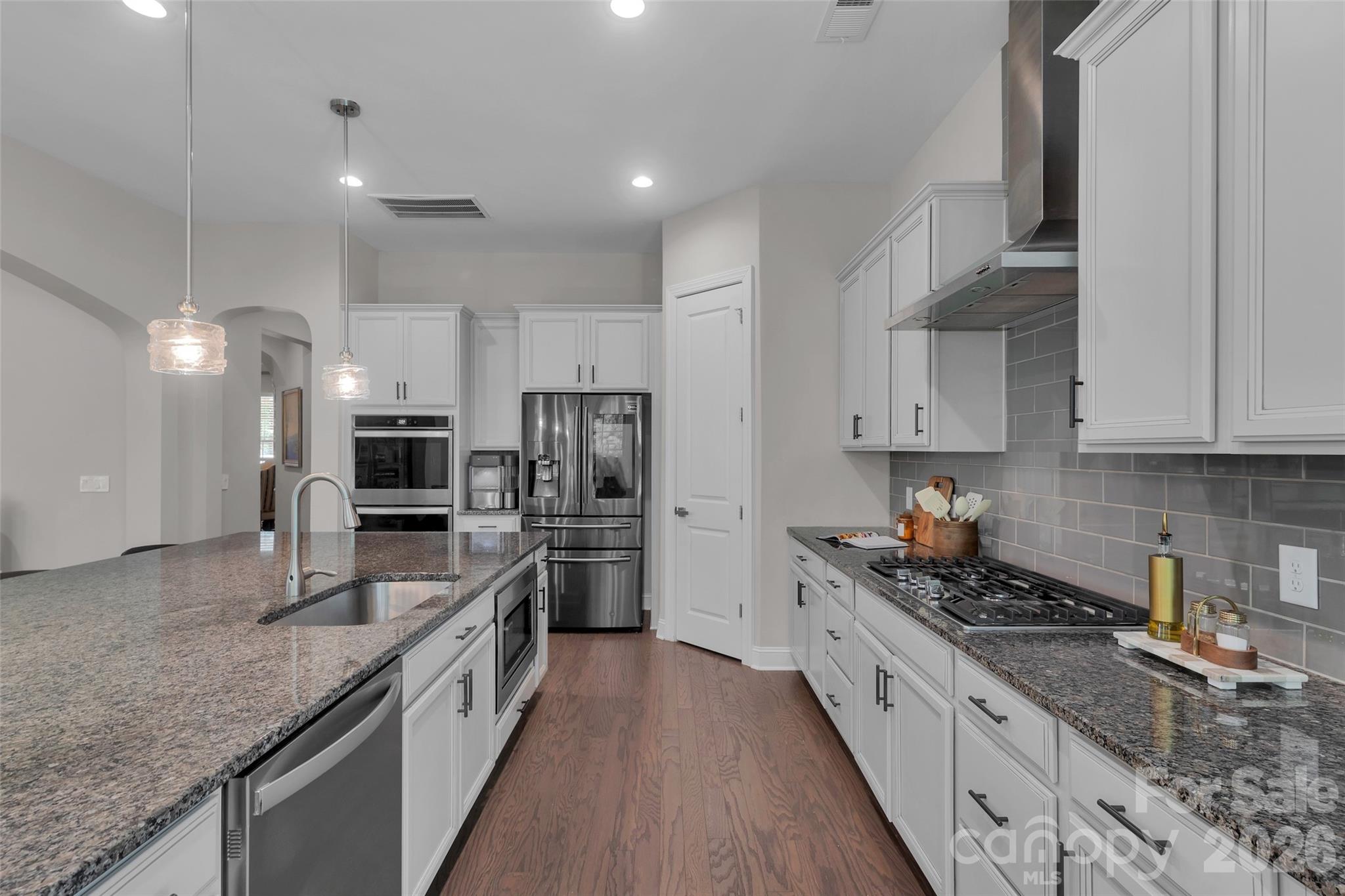 Single Family Residence at 17810 Pawleys Plantation Lane, Charlotte, photo 8 of 48