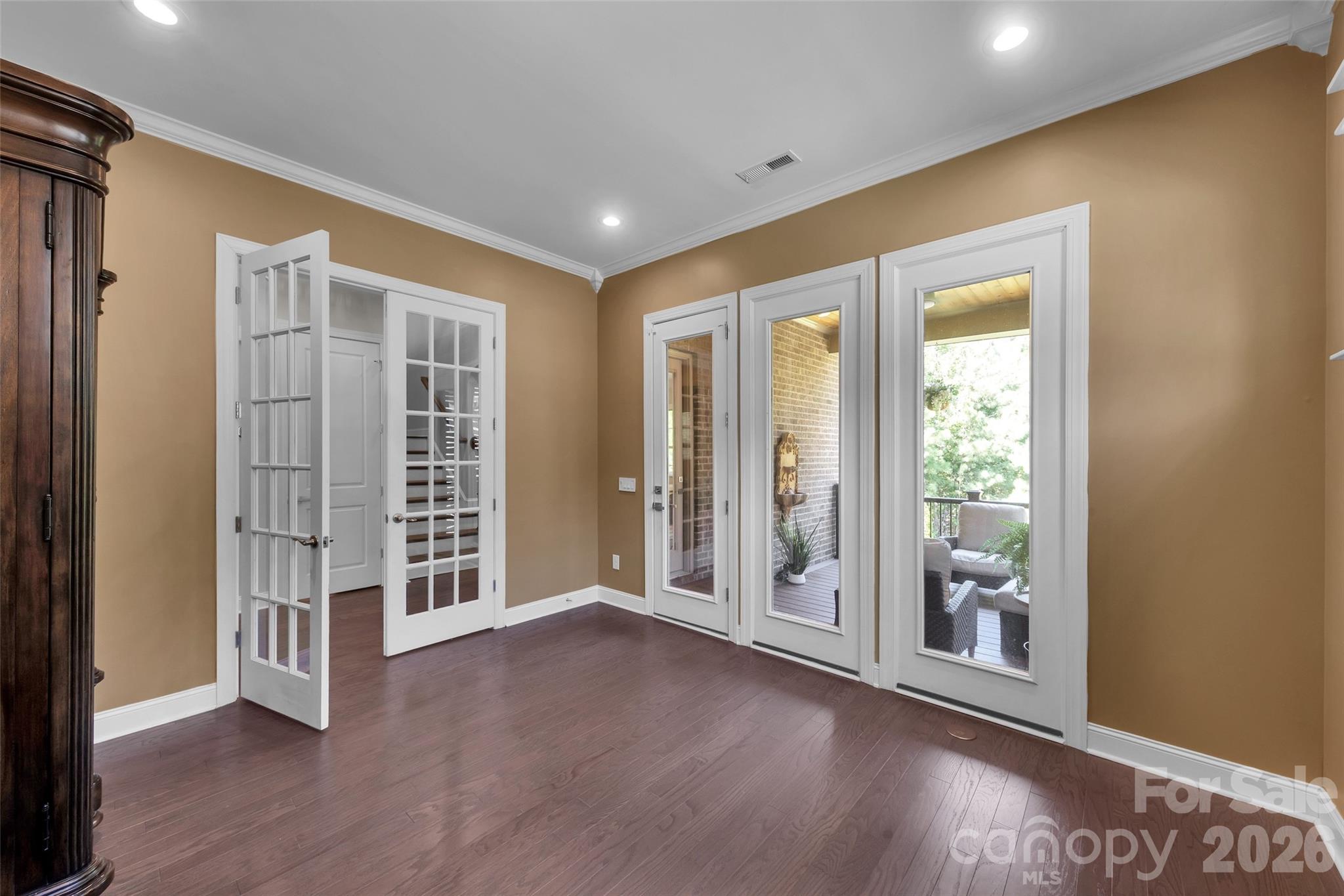 Single Family Residence at 17810 Pawleys Plantation Lane, Charlotte, photo 15 of 48