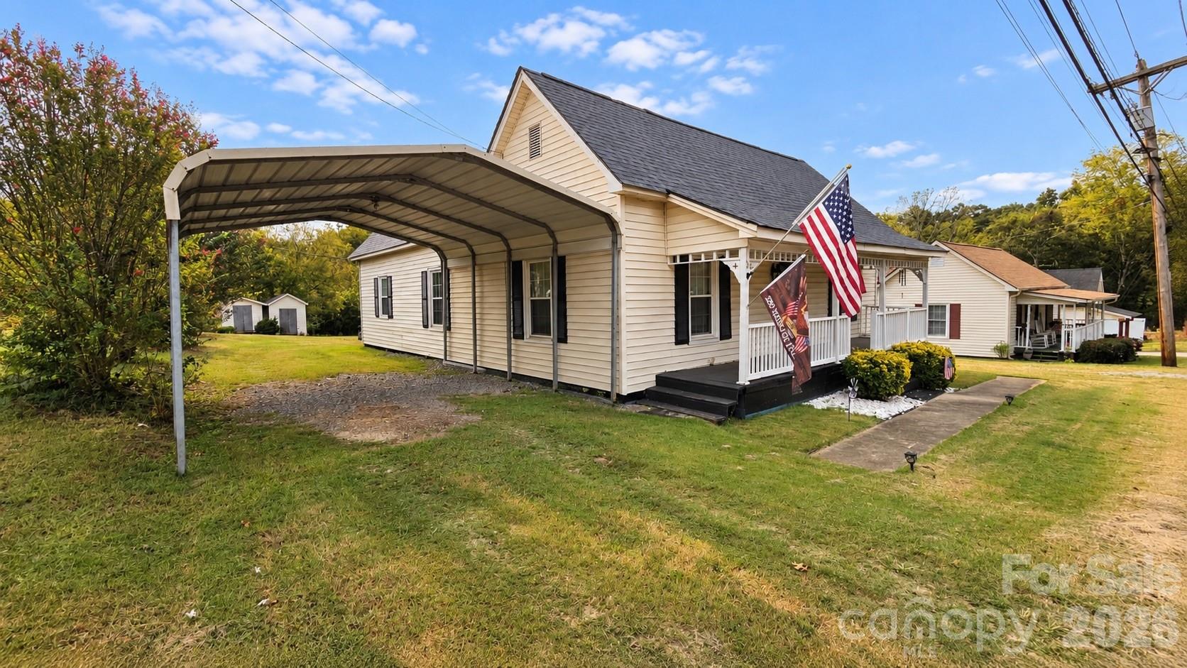 Single Family Residence at 3481 Roberta Road, Concord, photo 3 of 21