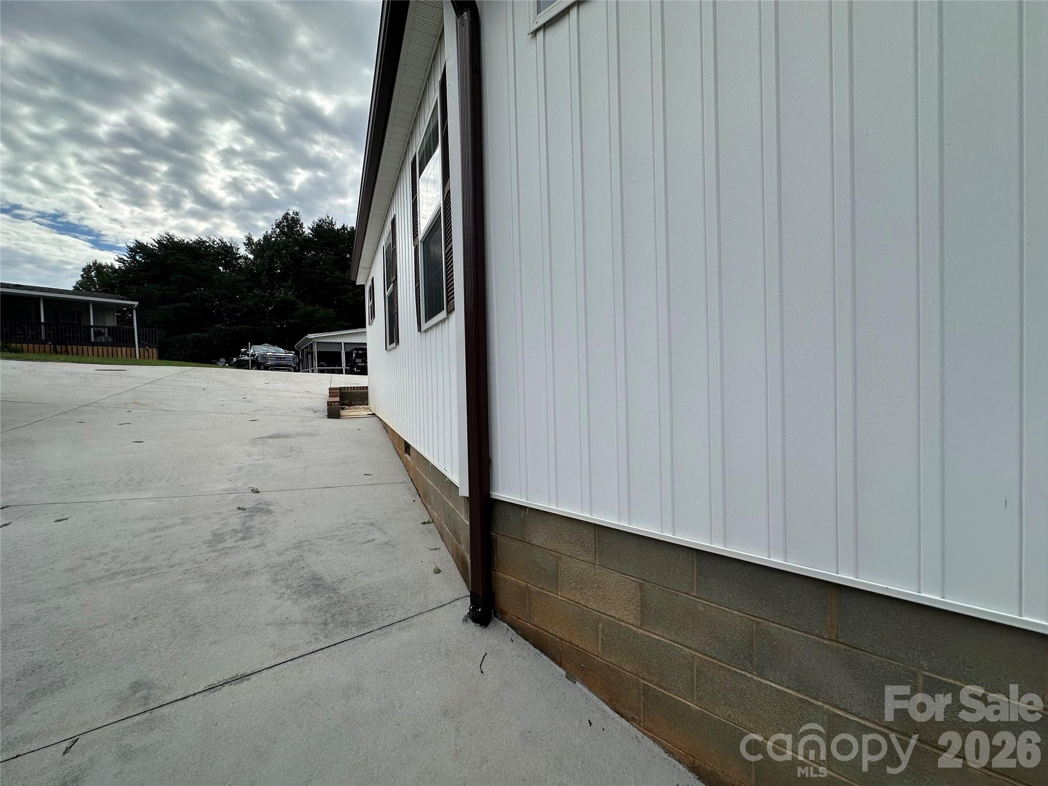 Single Family Residence at 106 Deer Field Drive, New London, photo 27 of 48