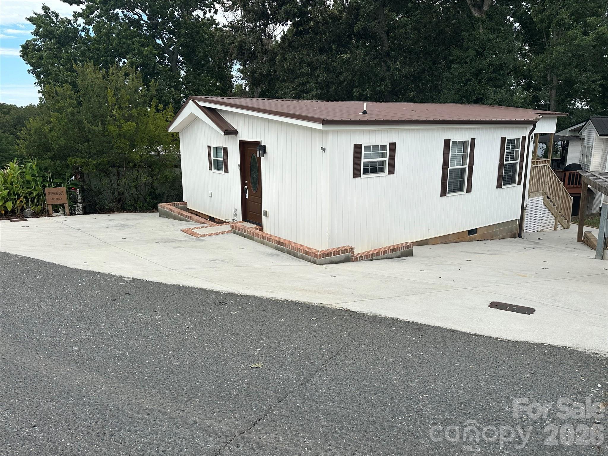 Single Family Residence at 106 Deer Field Drive, New London, photo 3 of 48