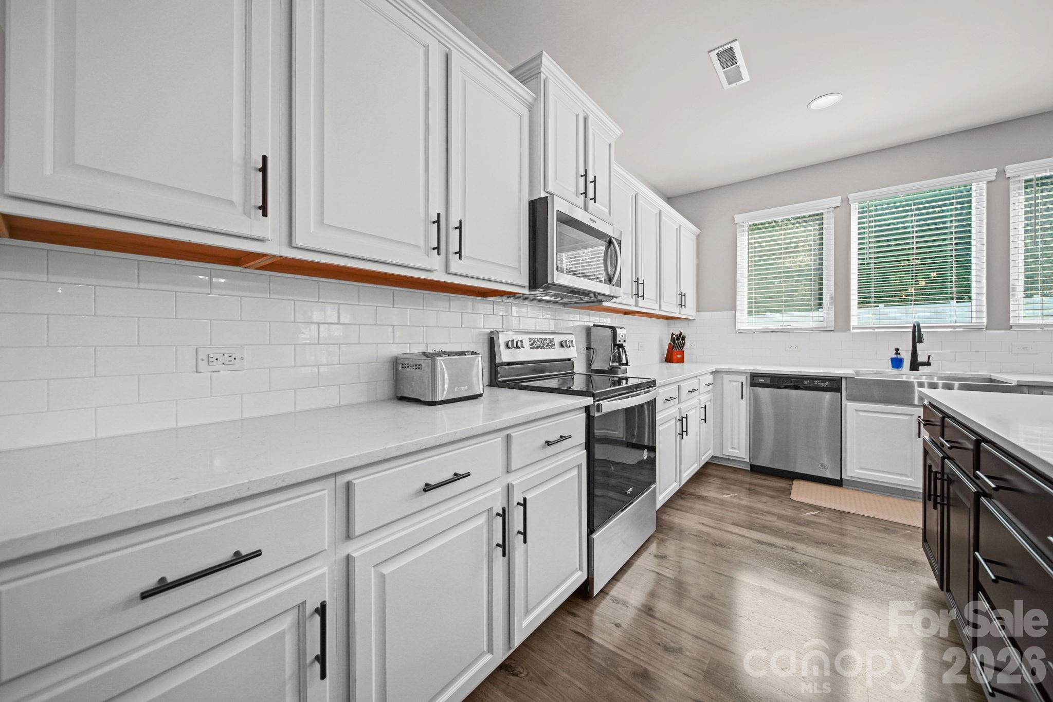 Single Family Residence at 377 Brannon Meadows Drive, York, photo 9 of 33