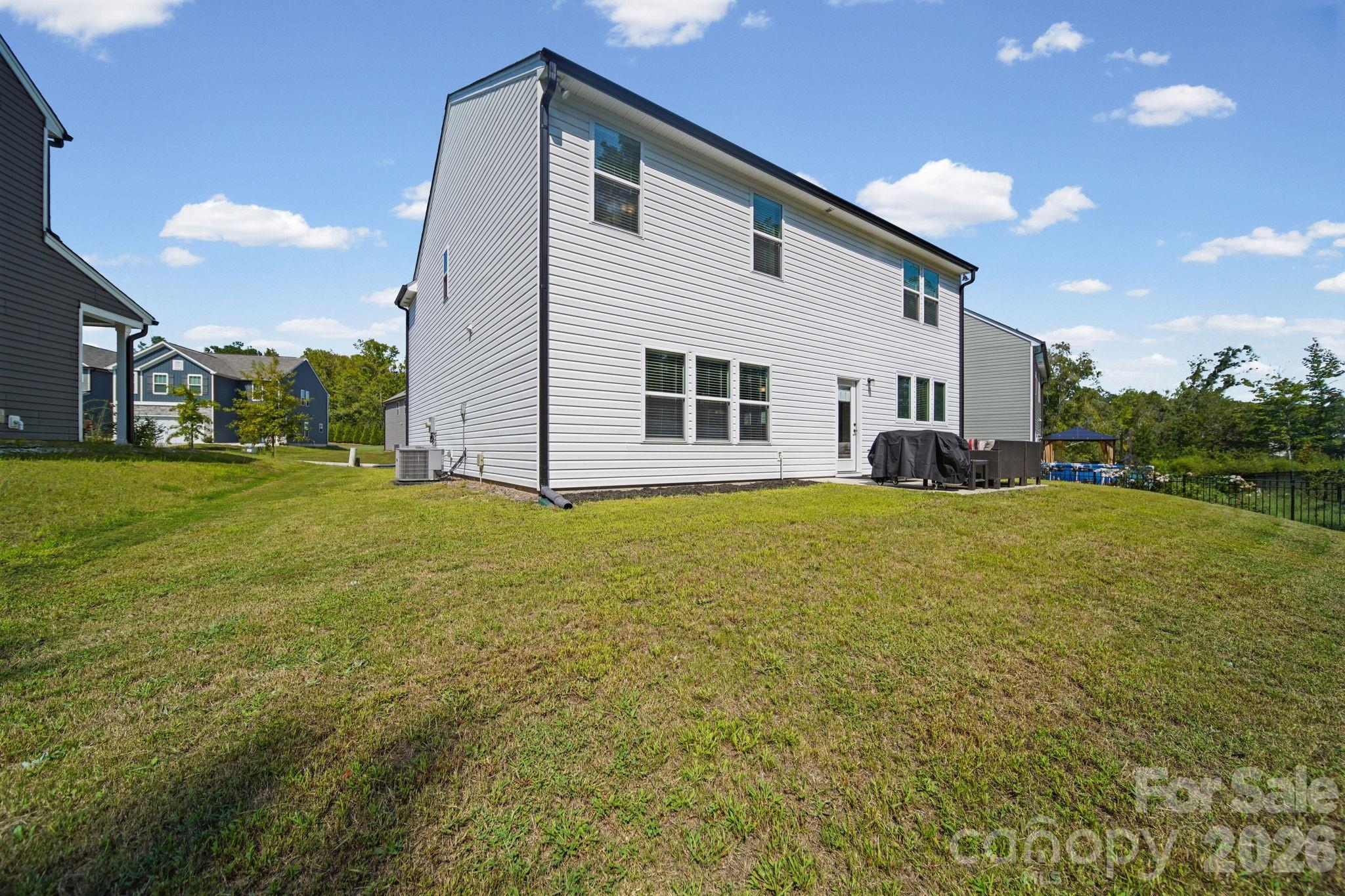 Single Family Residence at 377 Brannon Meadows Drive, York, photo 32 of 33
