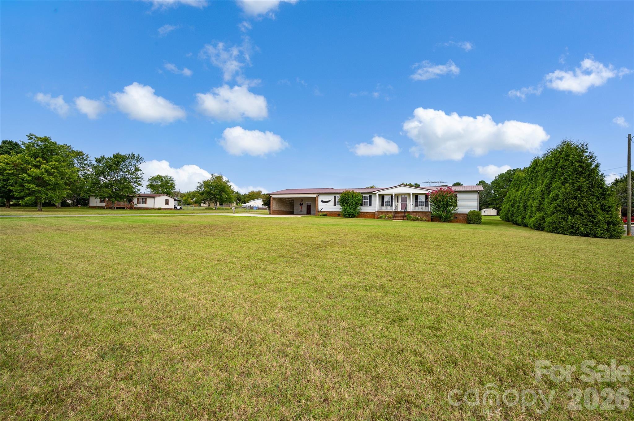 Single Family Residence at 2468 Old Mountain Road, Statesville, photo 3 of 33