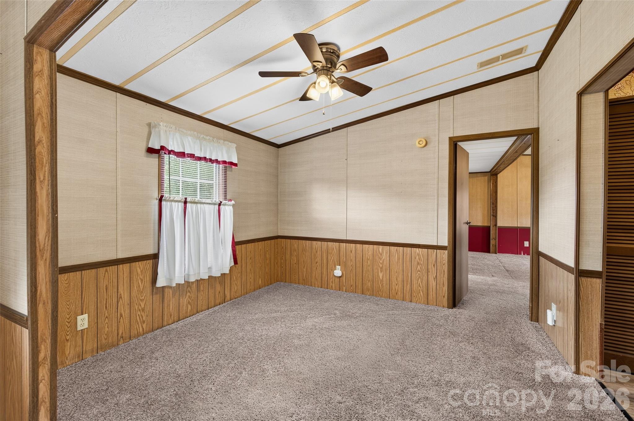Single Family Residence at 2468 Old Mountain Road, Statesville, photo 9 of 33