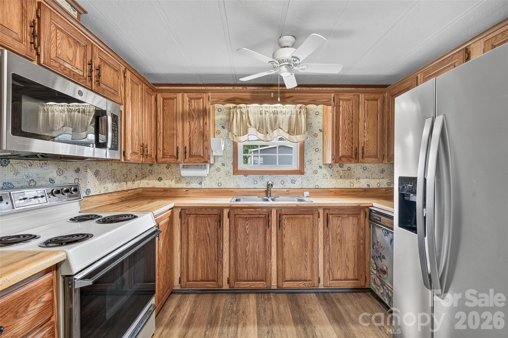Single Family Residence at 2468 Old Mountain Road, Statesville, photo 13 of 33