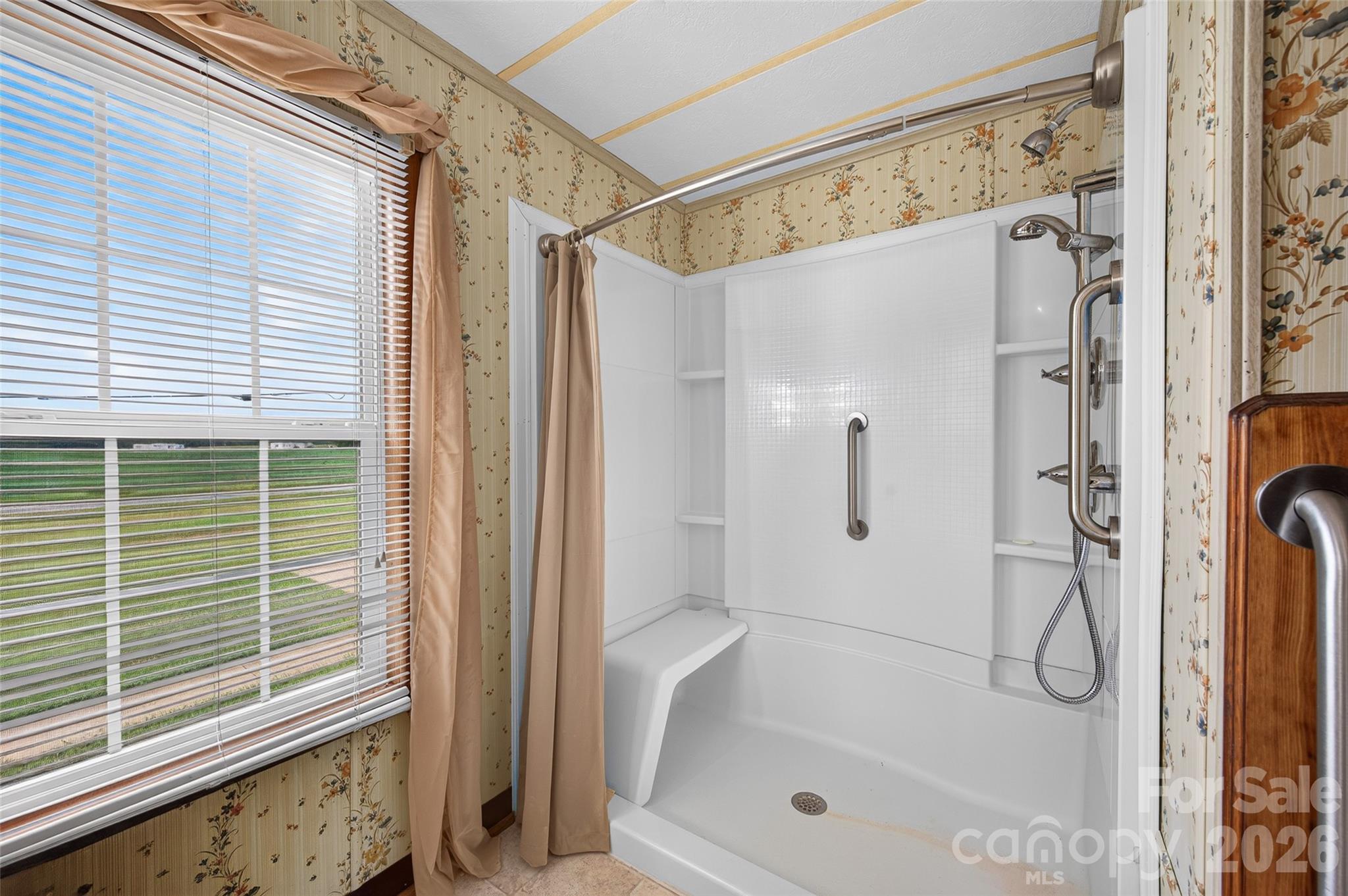 Single Family Residence at 2468 Old Mountain Road, Statesville, photo 19 of 33