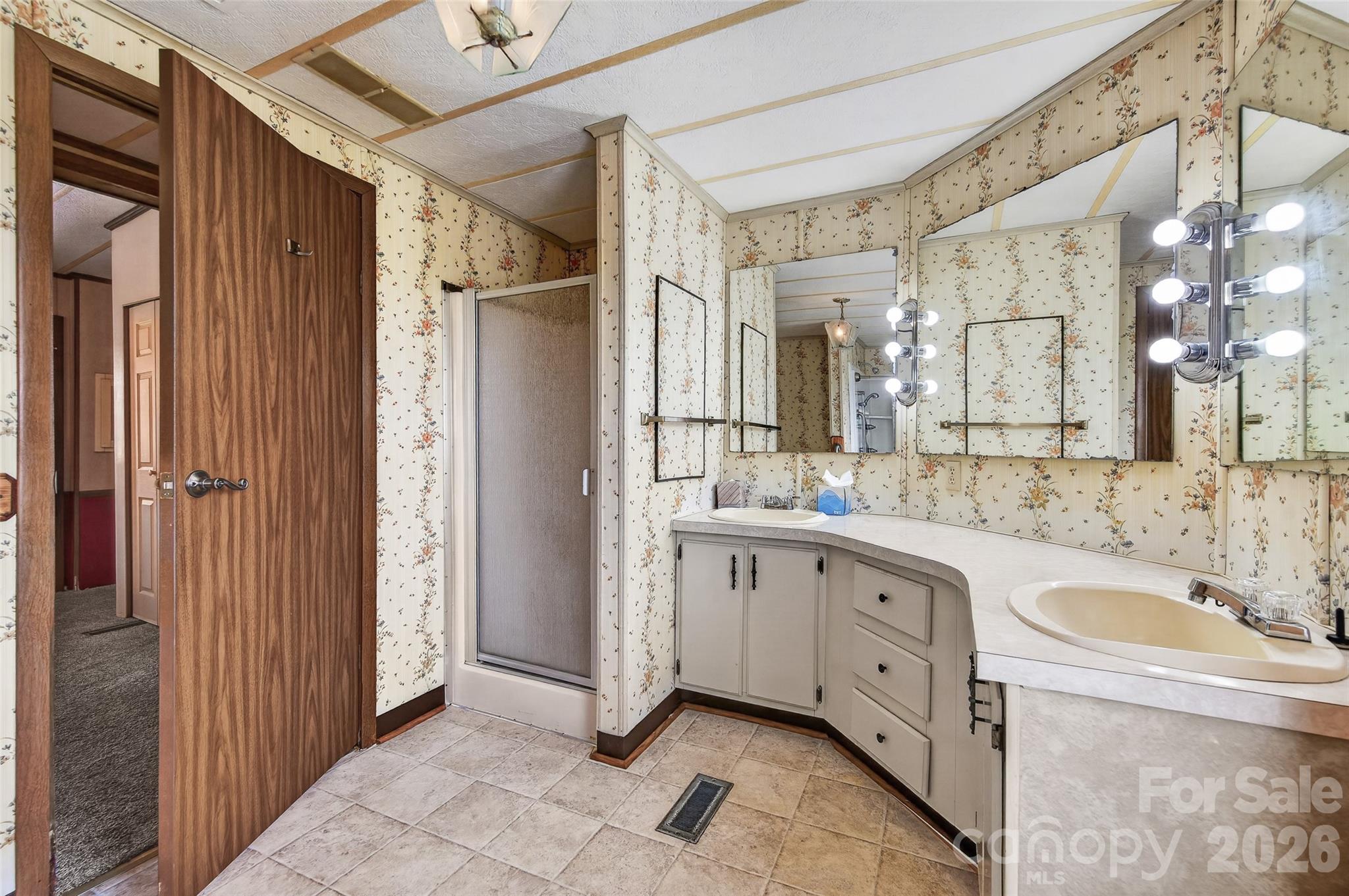 Single Family Residence at 2468 Old Mountain Road, Statesville, photo 20 of 33