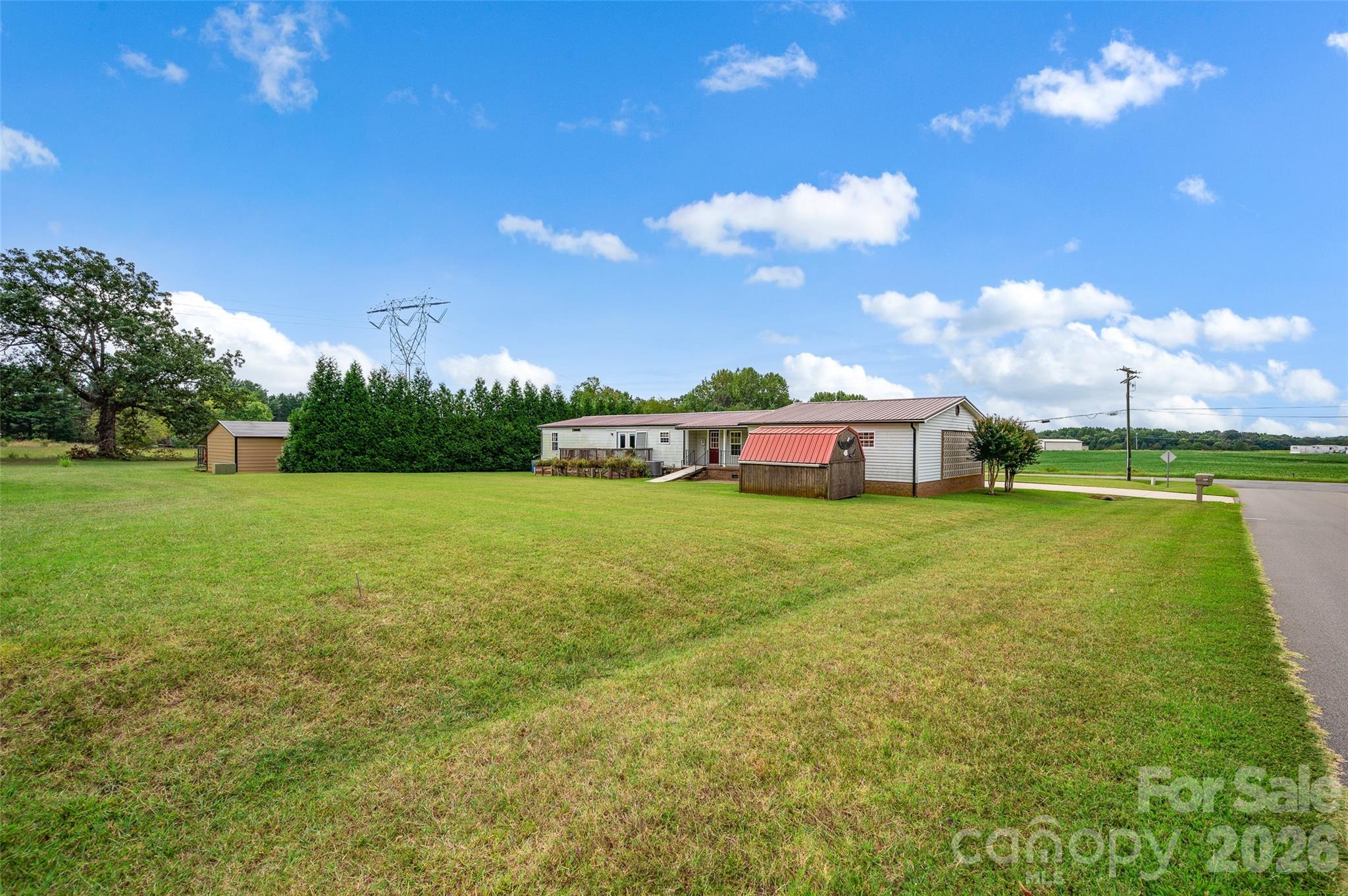 Single Family Residence at 2468 Old Mountain Road, Statesville, photo 27 of 33
