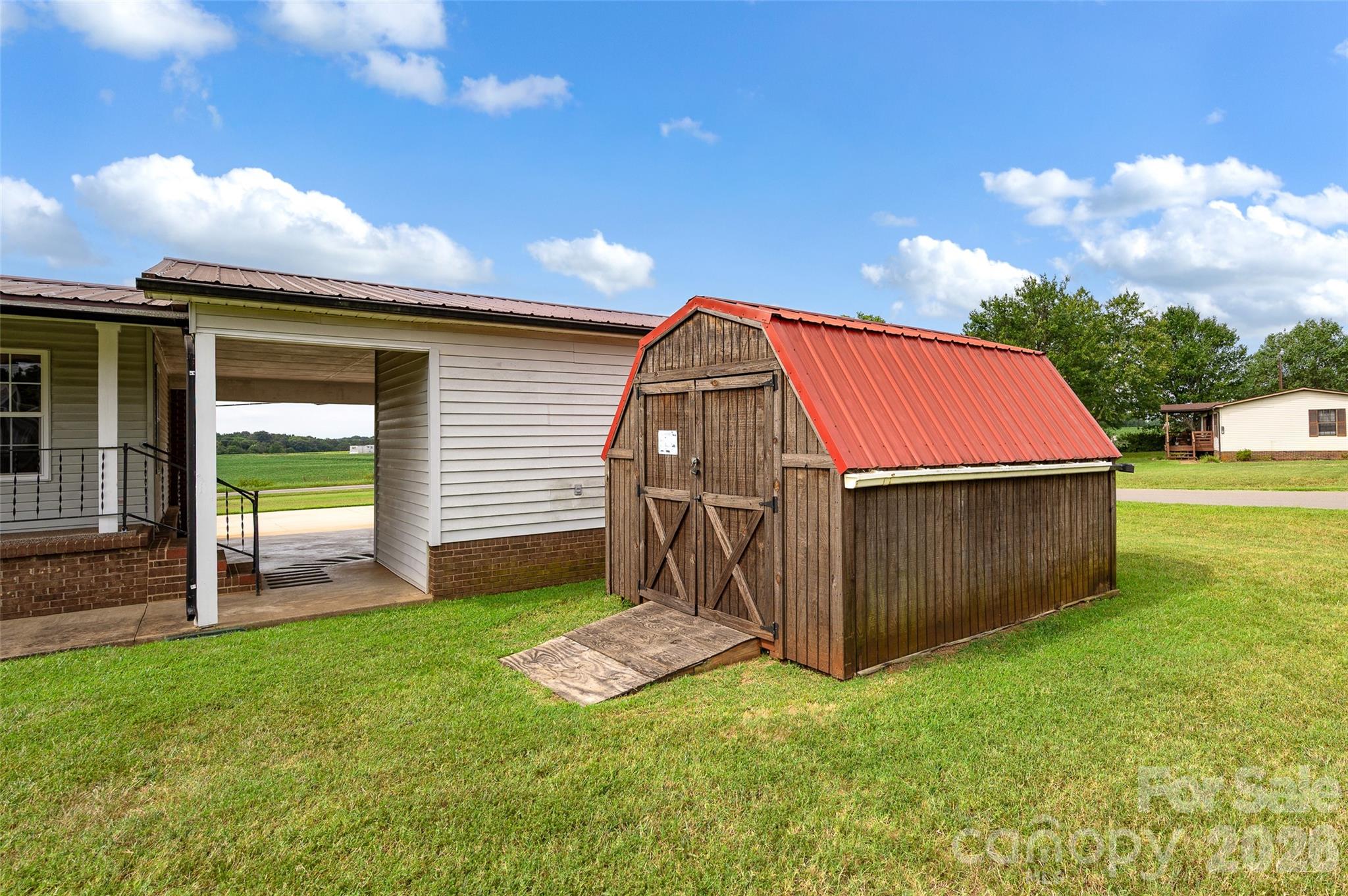 Single Family Residence at 2468 Old Mountain Road, Statesville, photo 29 of 33