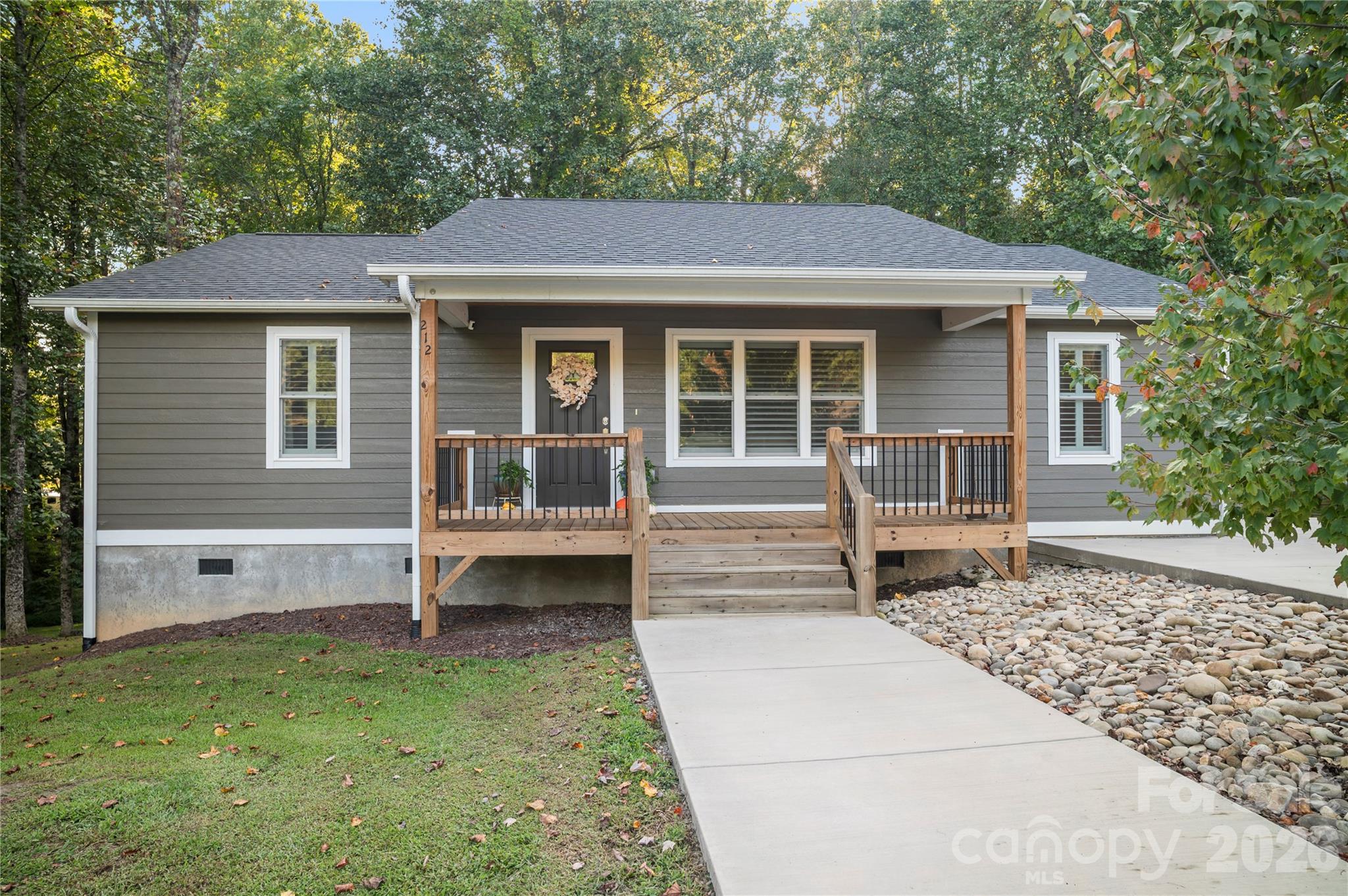 Single Family Residence at 212 Walt Drive, Hendersonville, photo 3 of 45