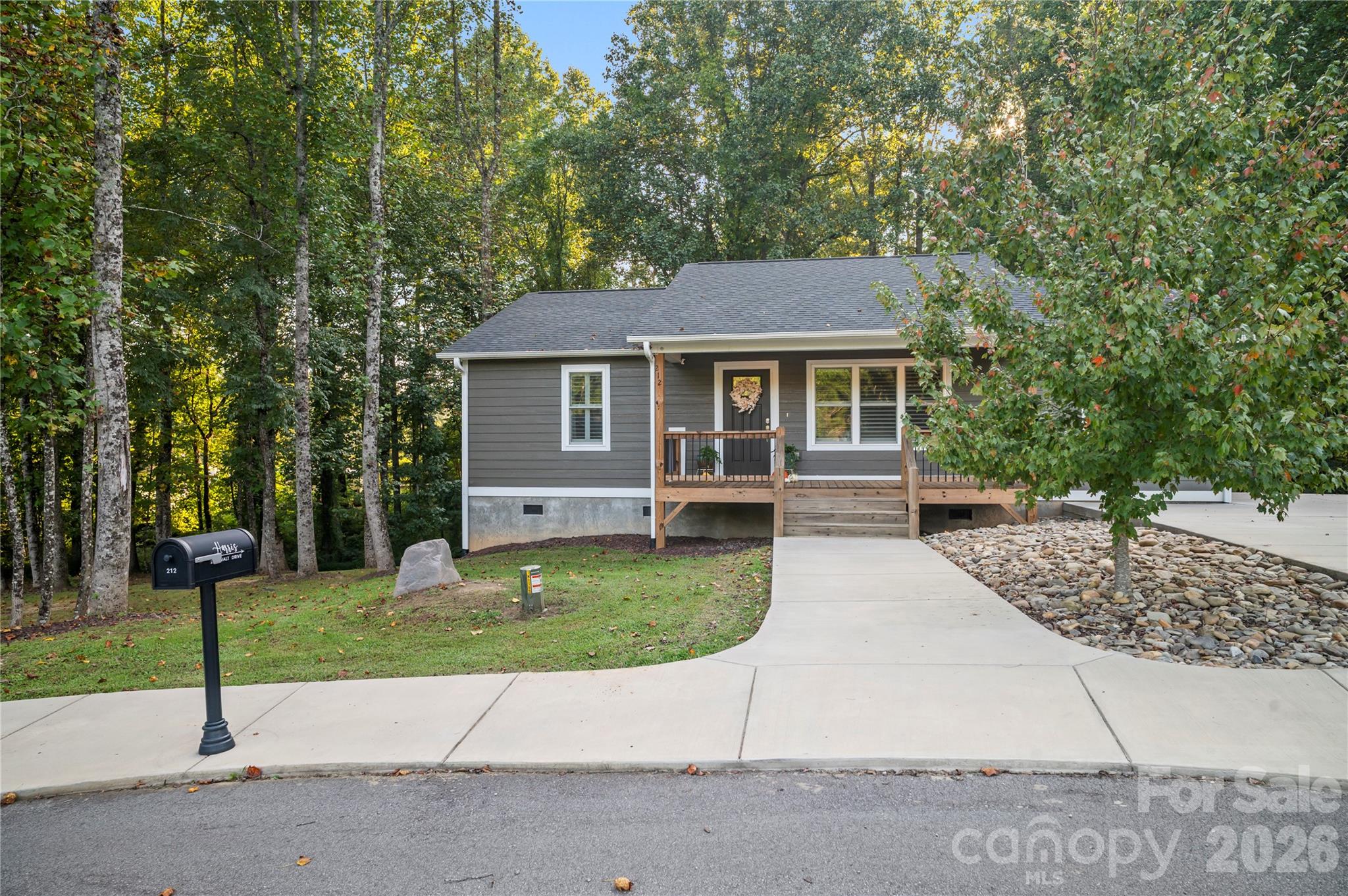 Single Family Residence at 212 Walt Drive, Hendersonville, photo 4 of 45