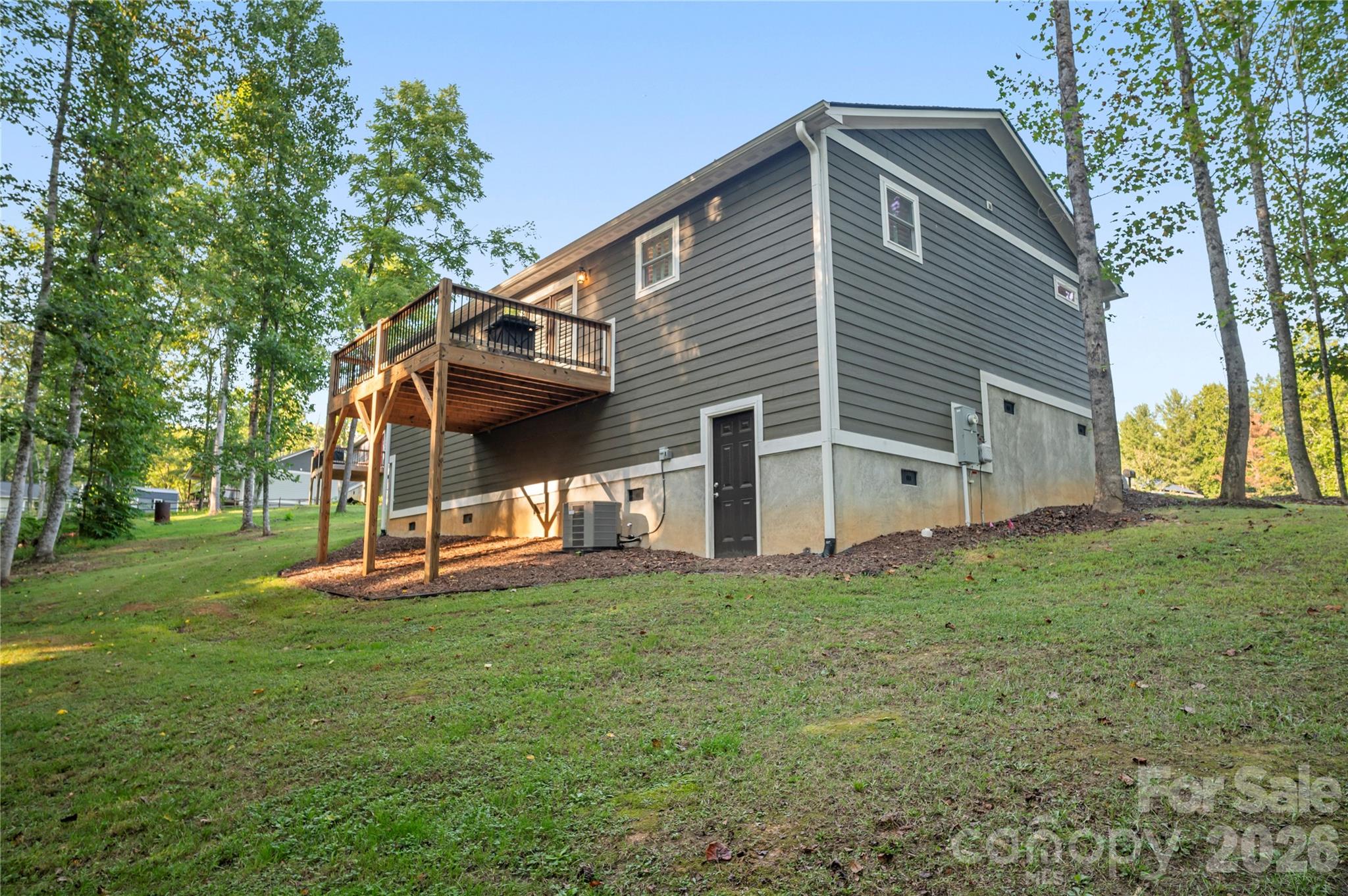 Single Family Residence at 212 Walt Drive, Hendersonville, photo 10 of 45