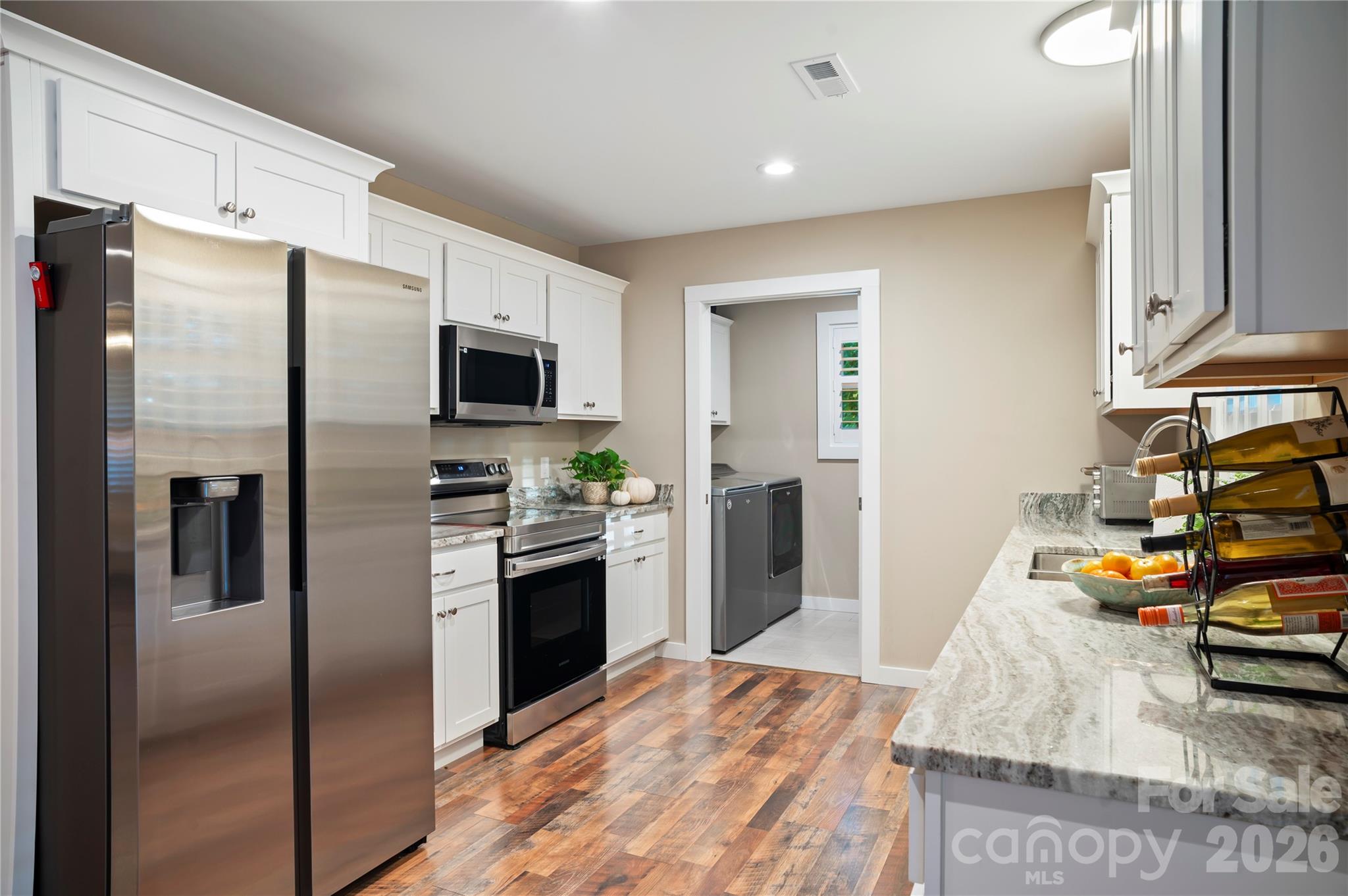 Single Family Residence at 212 Walt Drive, Hendersonville, photo 30 of 45