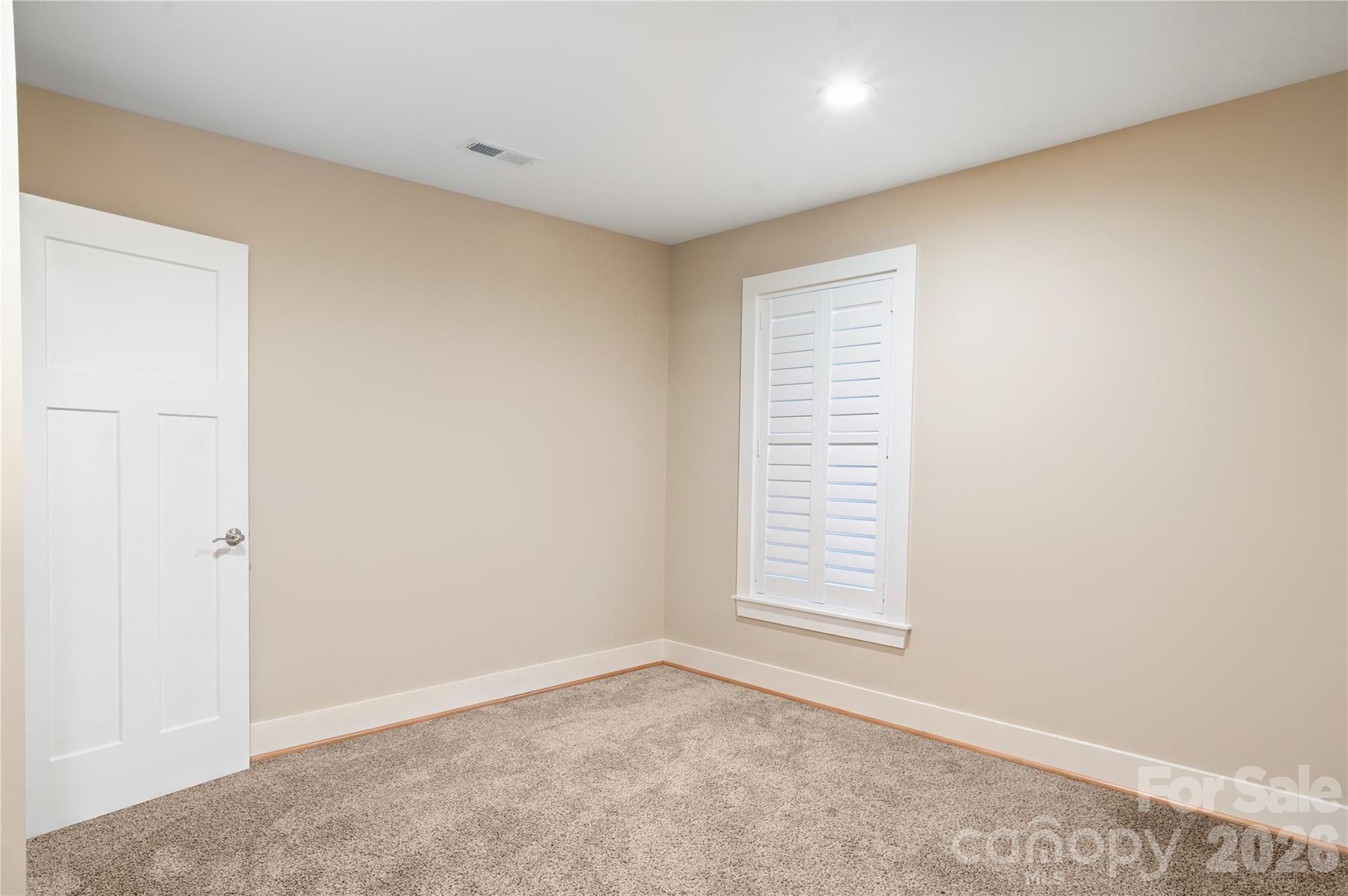 Single Family Residence at 212 Walt Drive, Hendersonville, photo 38 of 45