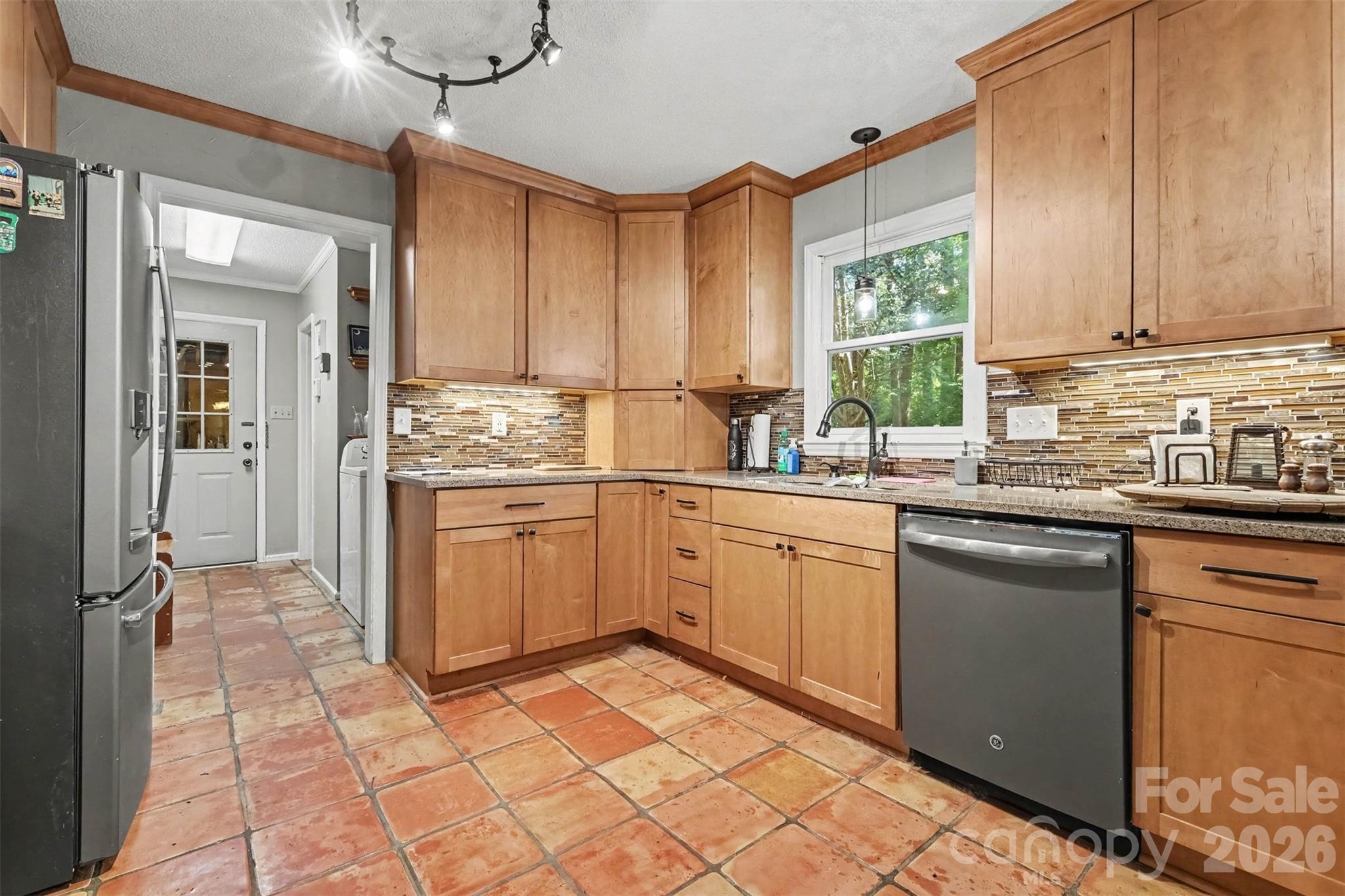 Single Family Residence at 2156 Olde Creek Road, Rock Hill, photo 6 of 22