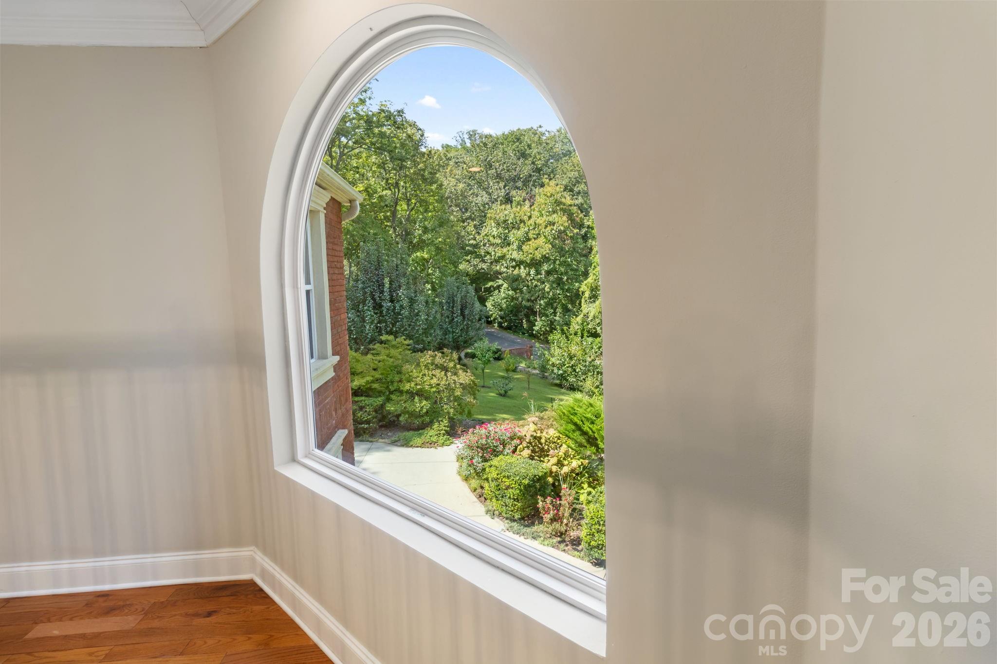 Window above main entry - 6 Kit Court, Fletcher