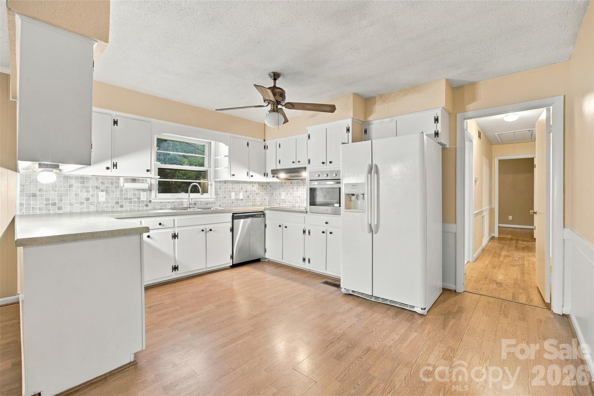 Single Family Residence at 8304 Mccrory Road, Stokesdale, photo 2 of 22