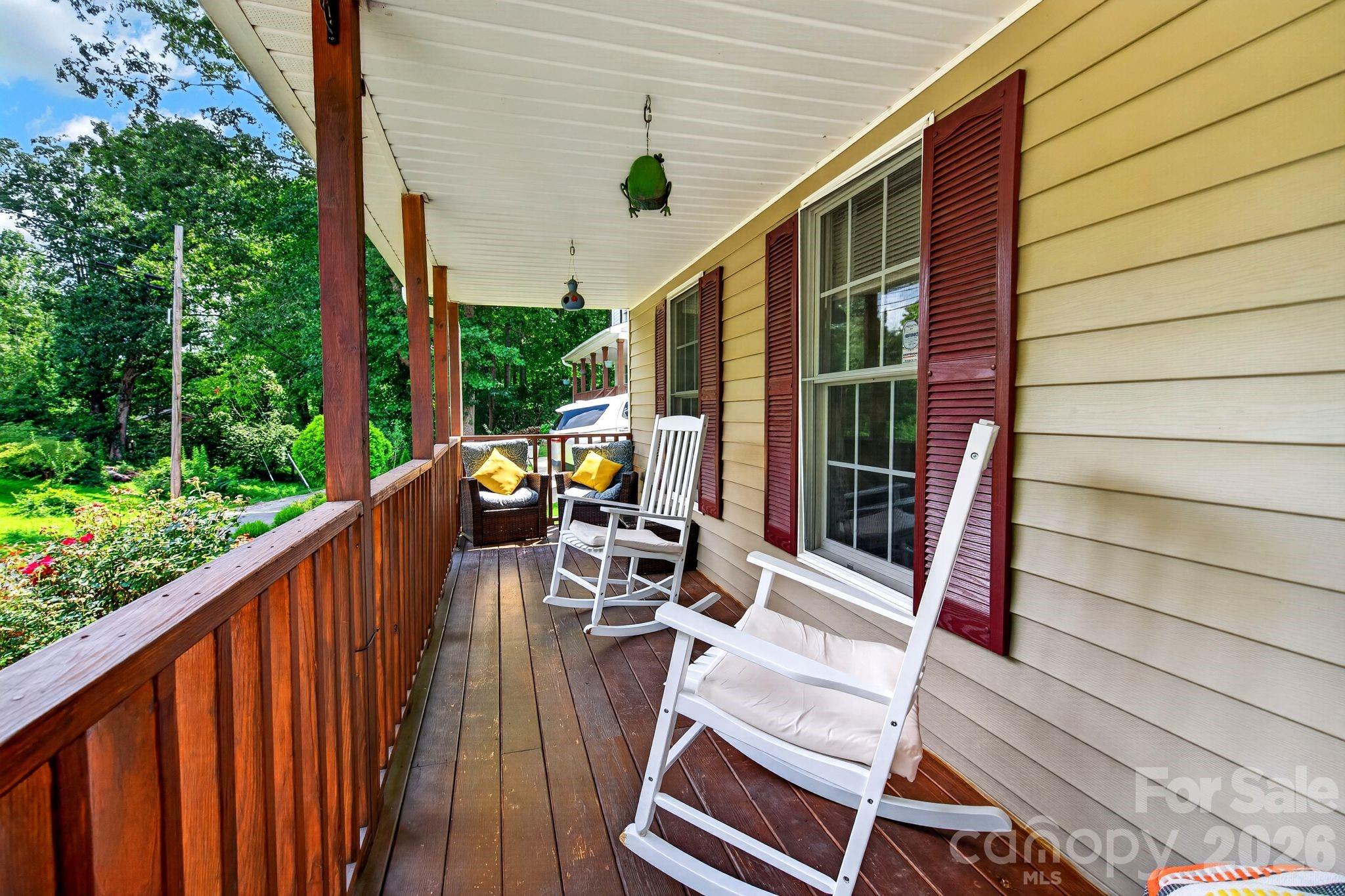 Front porch - 47 Royal Oaks Road, Arden